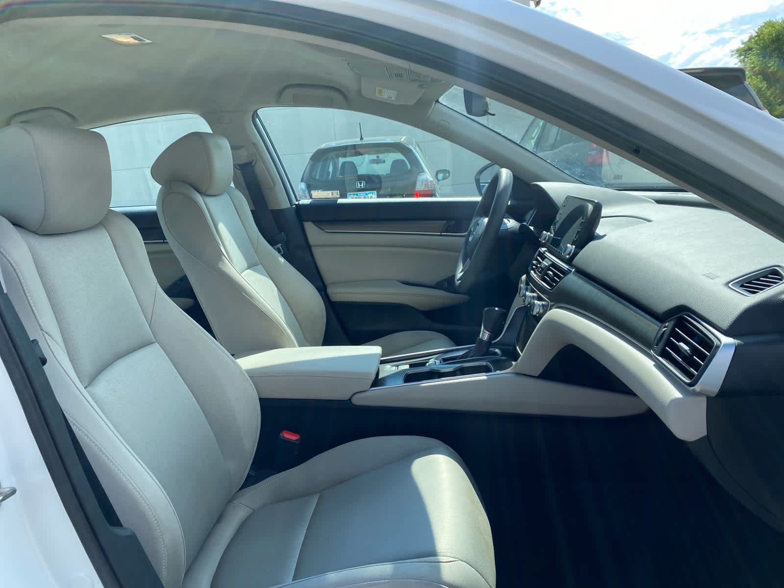 2019 Honda Accord LX 1.5T 8
