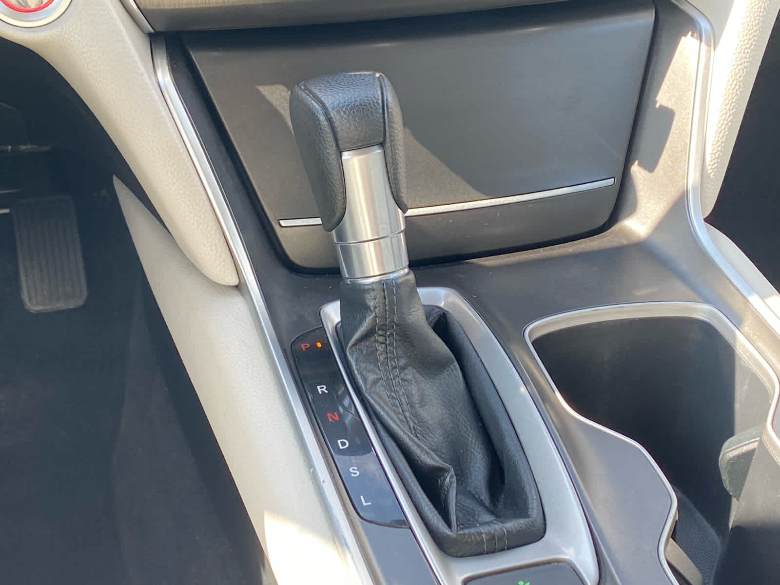 2019 Honda Accord LX 1.5T 16