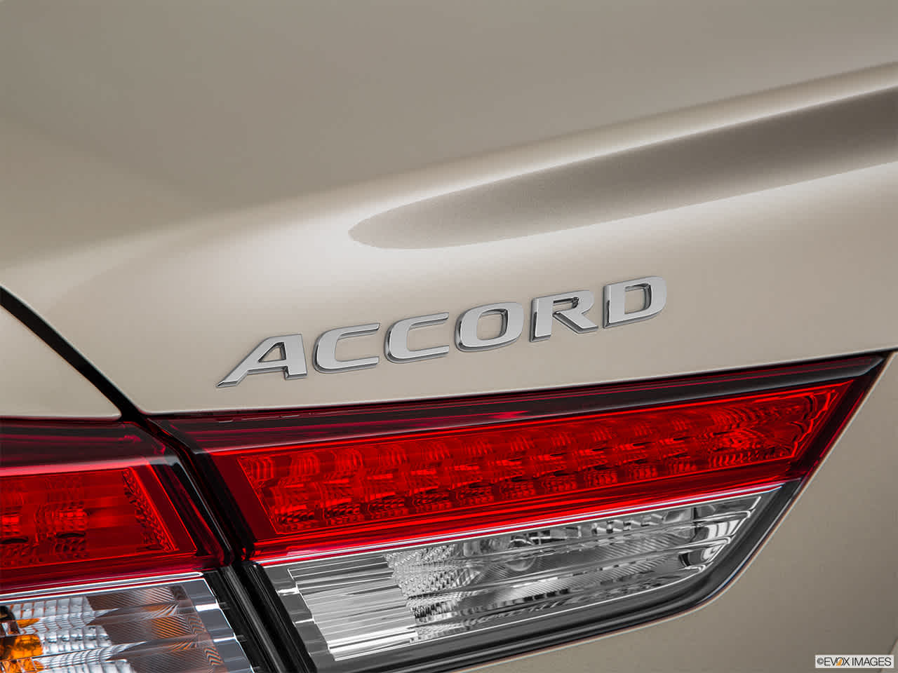 2019 Honda Accord Hybrid Touring 8