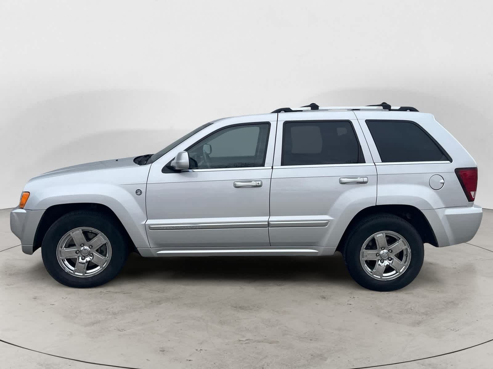 2007 Jeep Grand Cherokee Overland 3