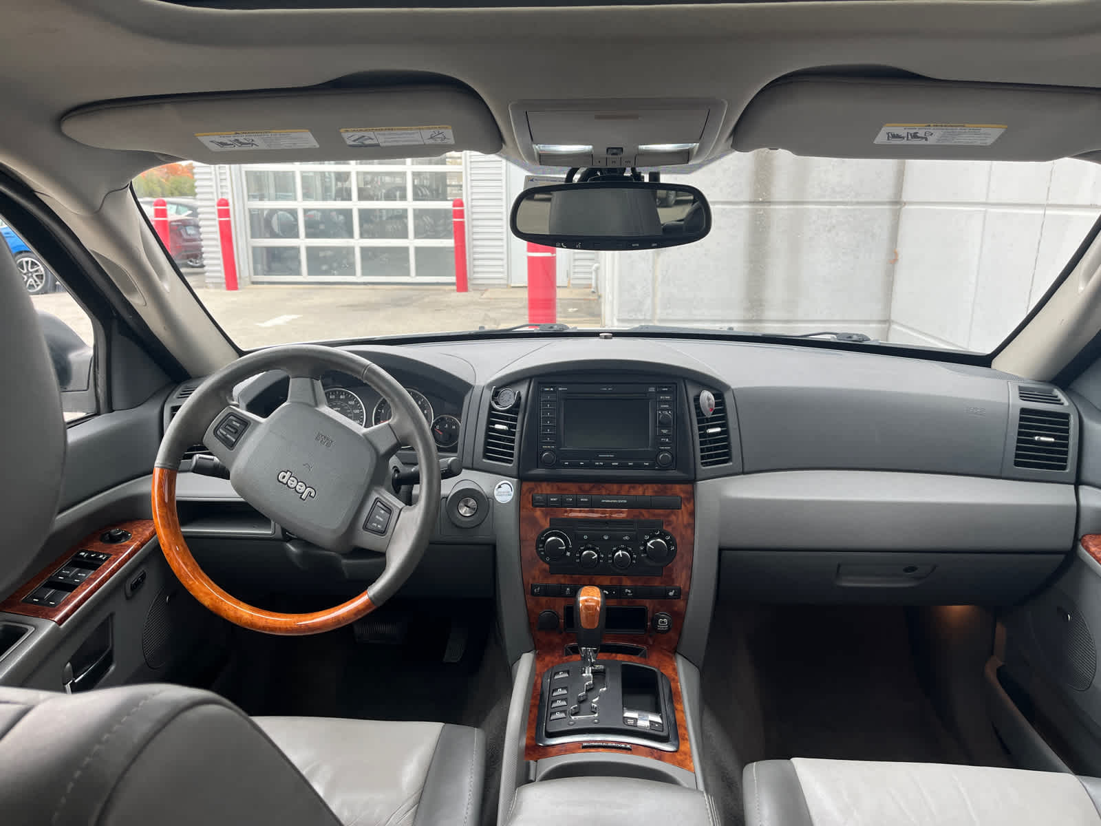 2007 Jeep Grand Cherokee Overland 8