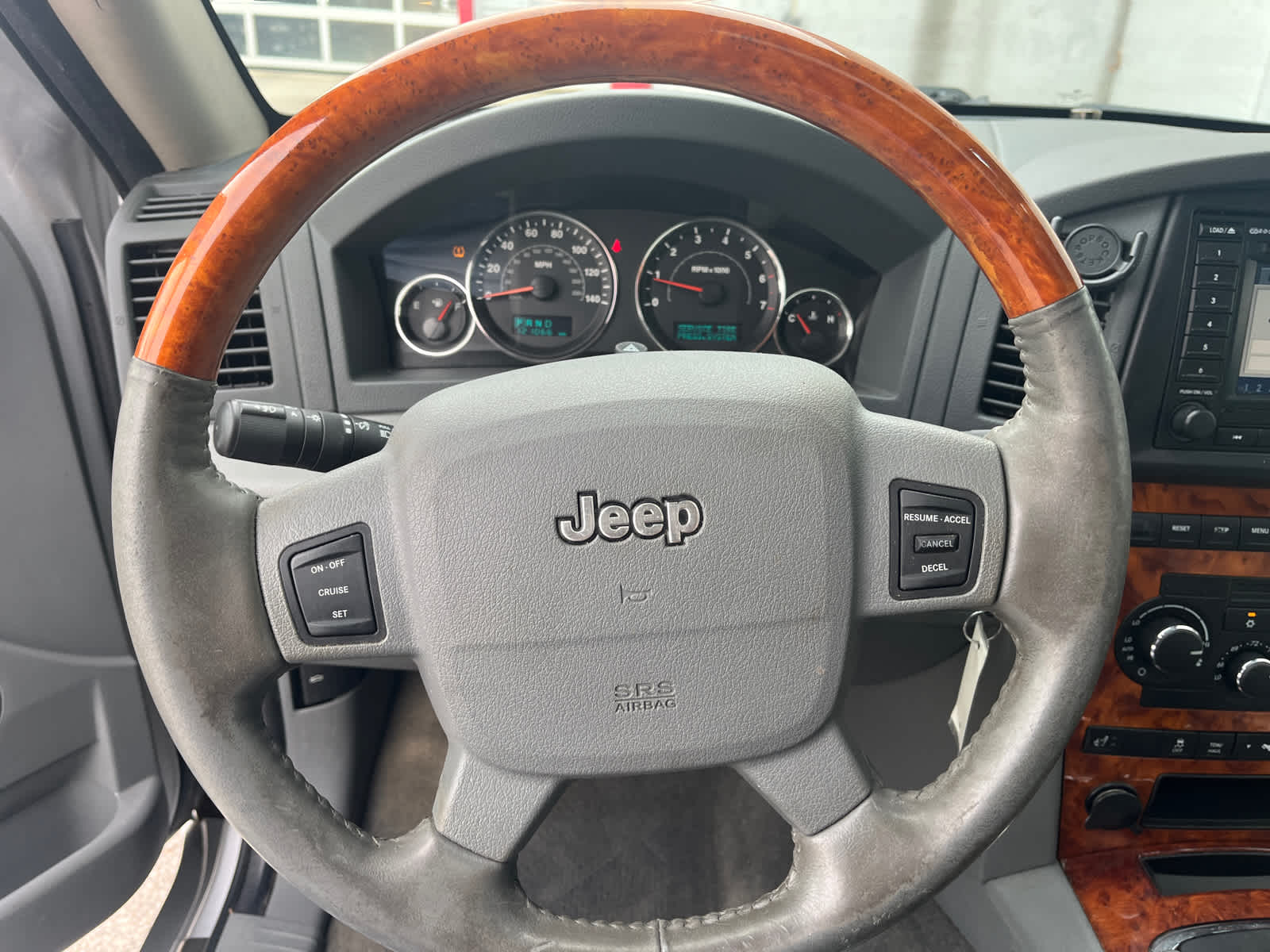 2007 Jeep Grand Cherokee Overland 16