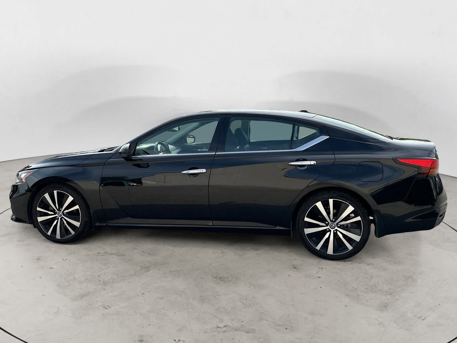 2020 Nissan Altima 2.0 Platinum 3