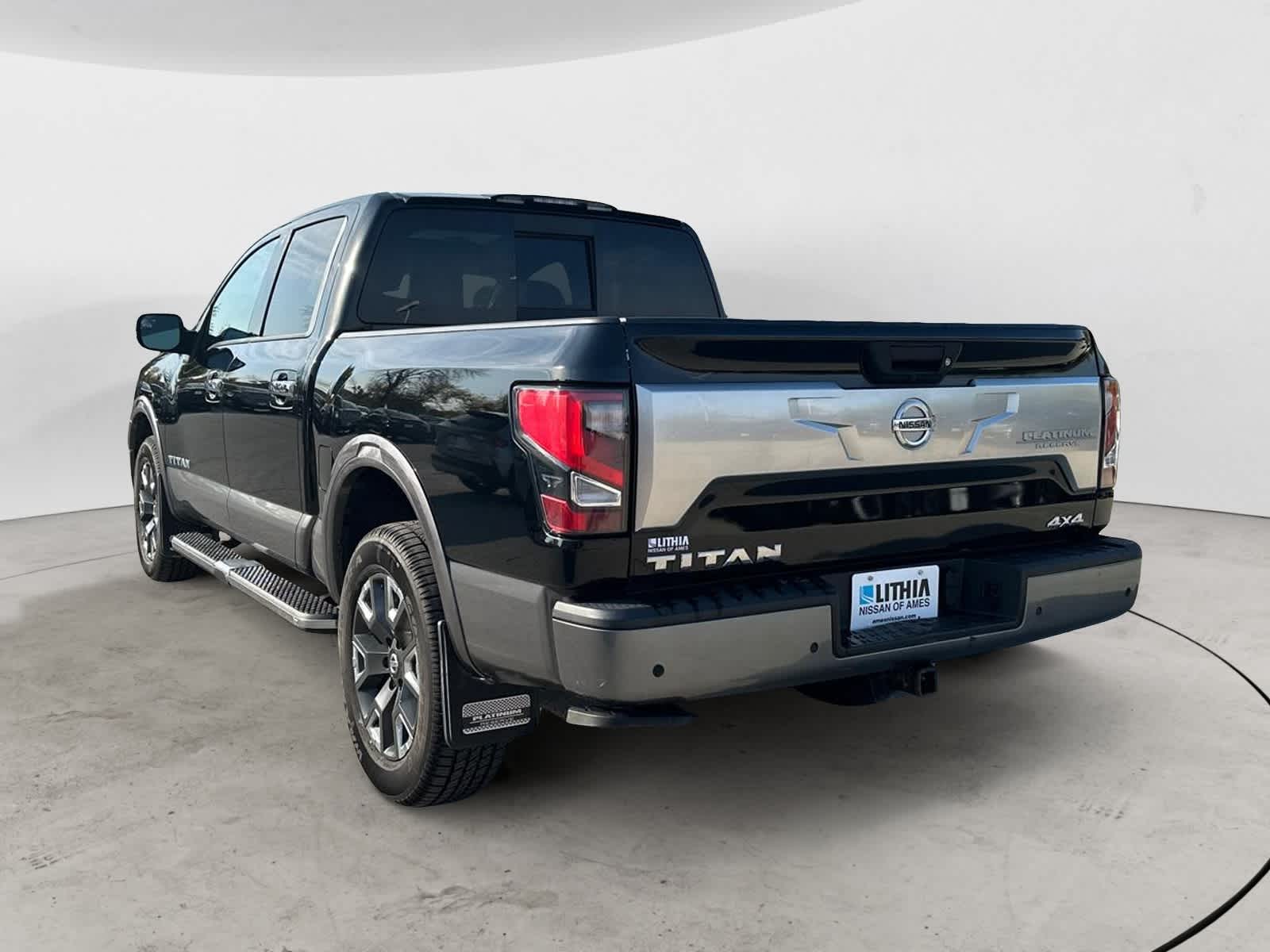 2021 Nissan Titan Platinum Reserve 4x4 Crew Cab 4