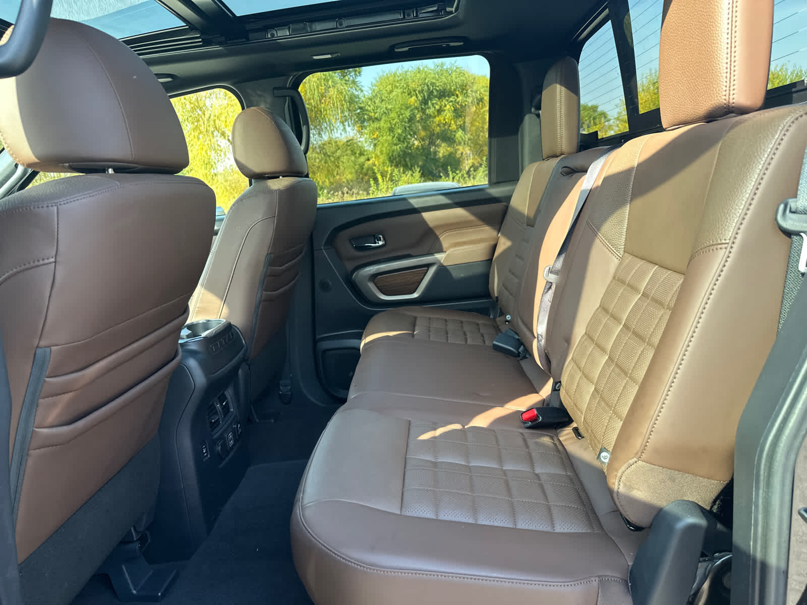 2021 Nissan Titan Platinum Reserve 4x4 Crew Cab 25