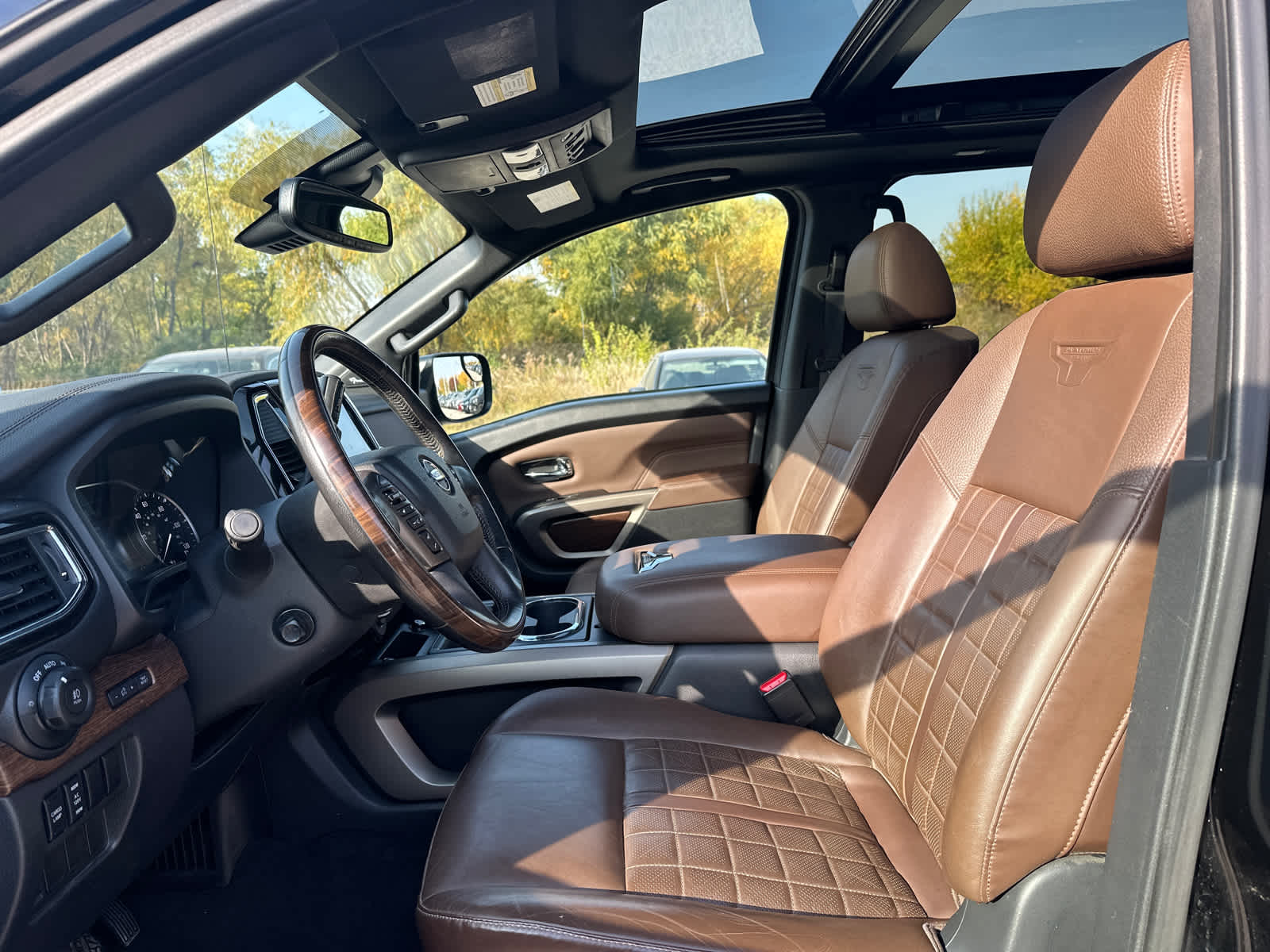 2021 Nissan Titan Platinum Reserve 4x4 Crew Cab 9