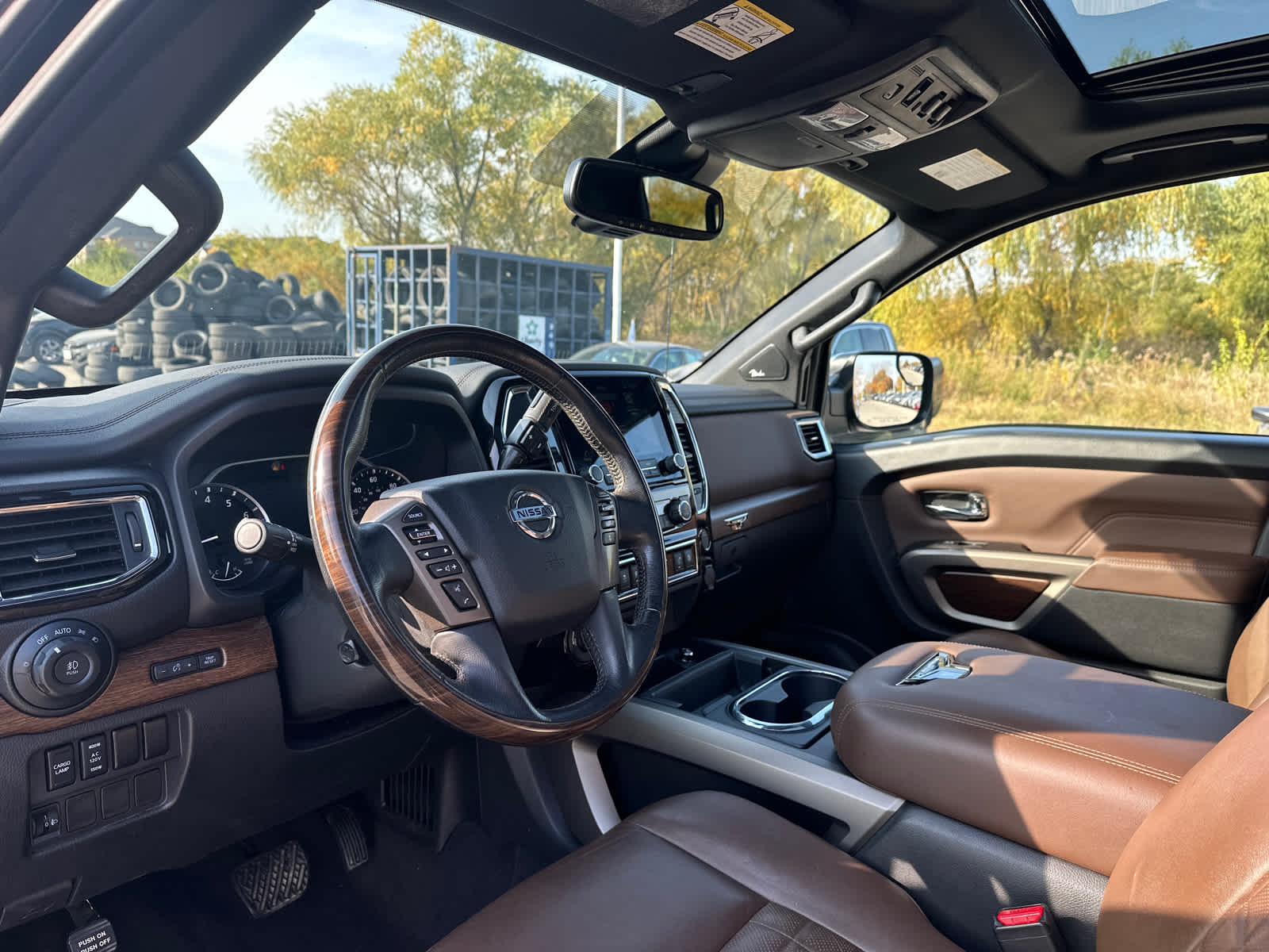 2021 Nissan Titan Platinum Reserve 4x4 Crew Cab 10