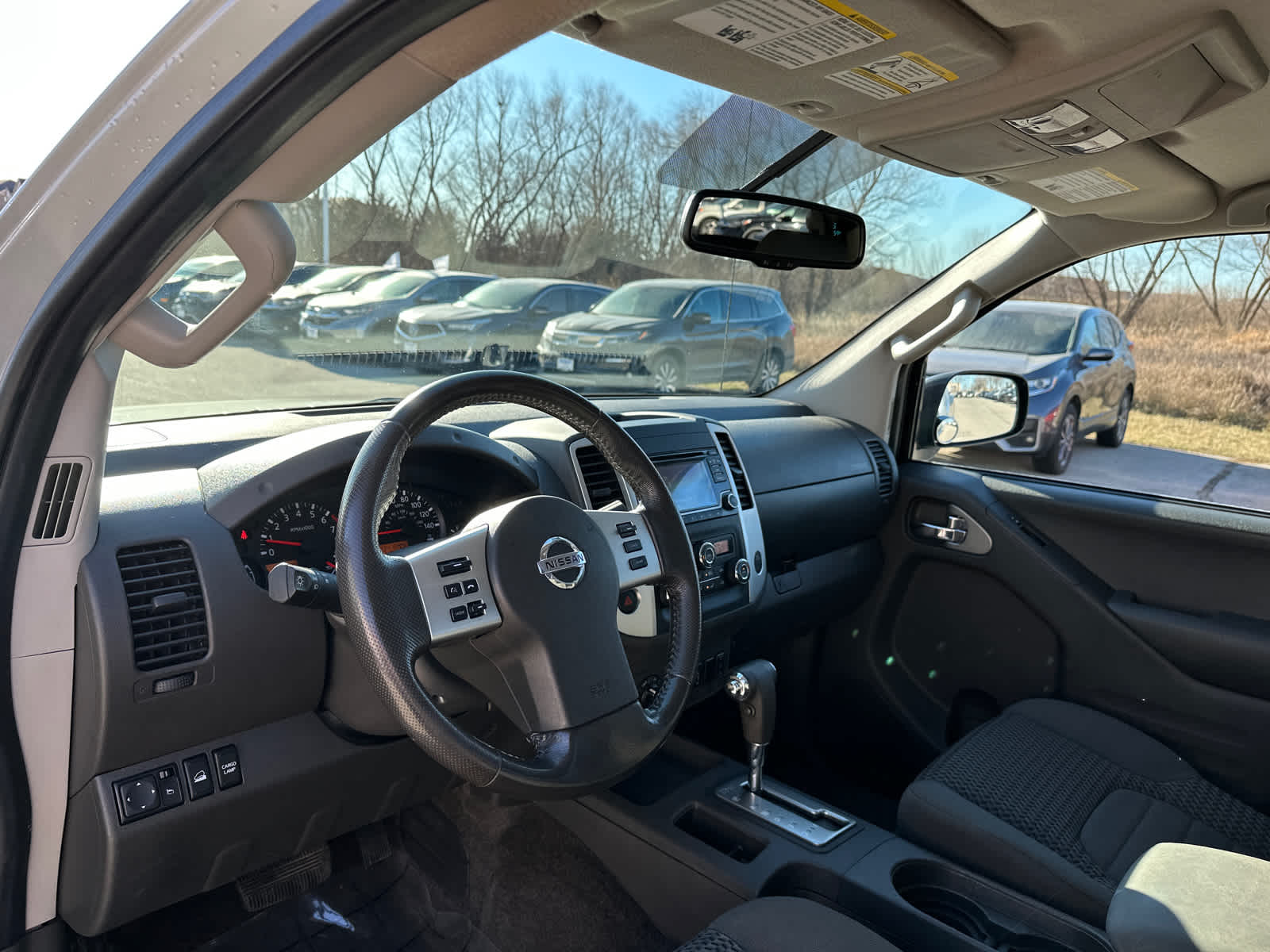 2016 Nissan Frontier SV 4WD King Cab Auto 10