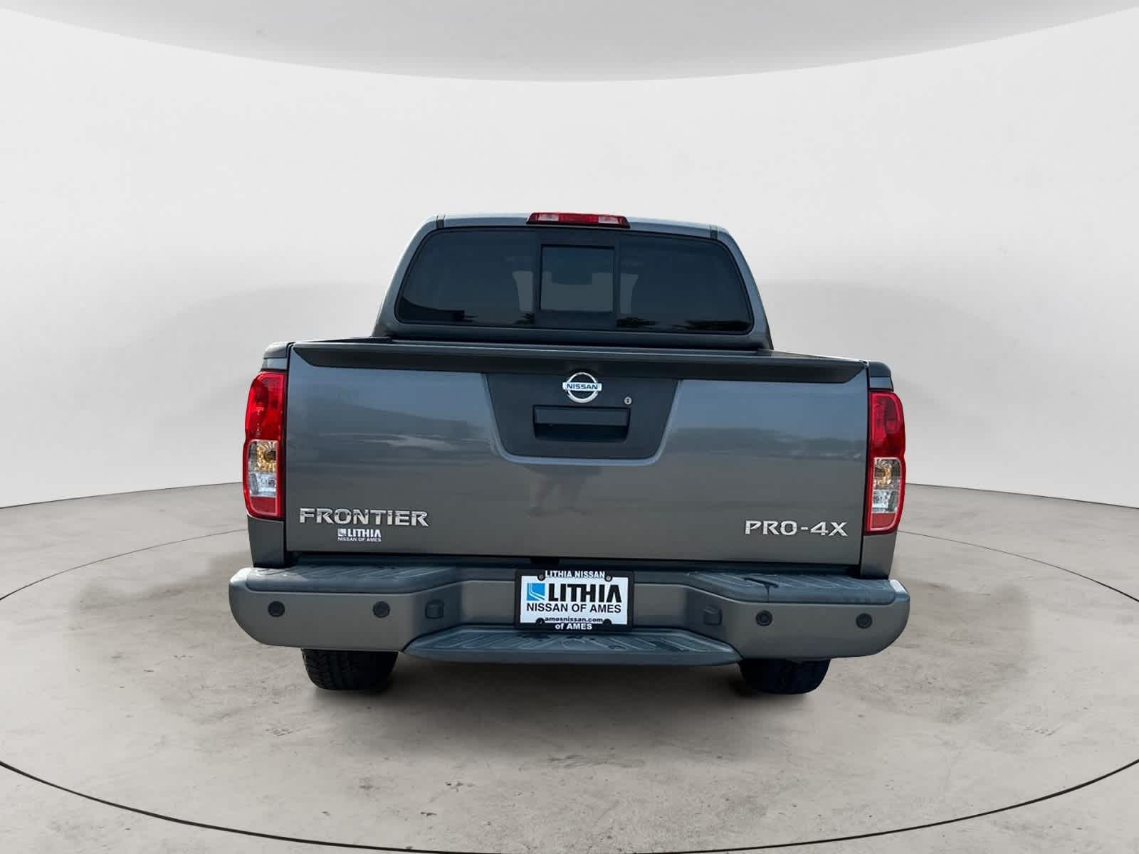 2018 Nissan Frontier PRO-4X Crew Cab 4x4 Auto 5