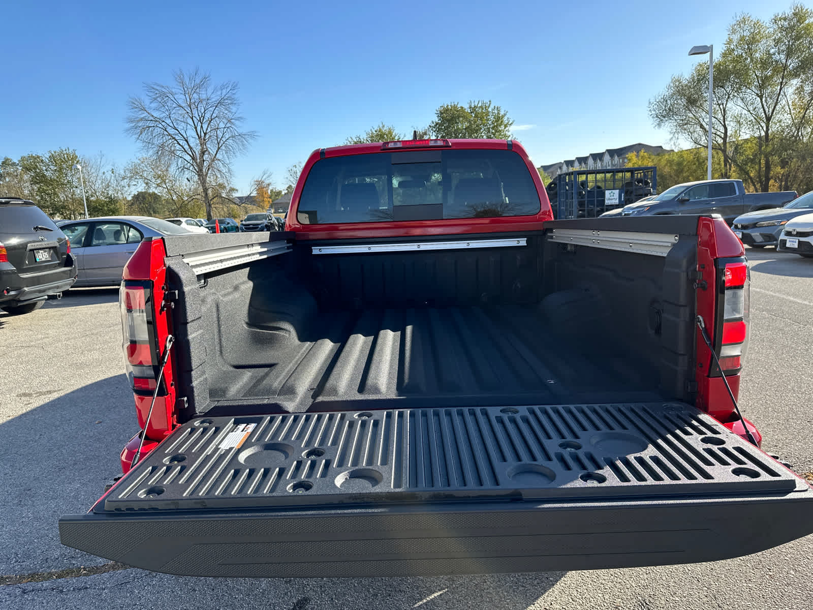 2025 Nissan Frontier SV King Cab 4x4 8