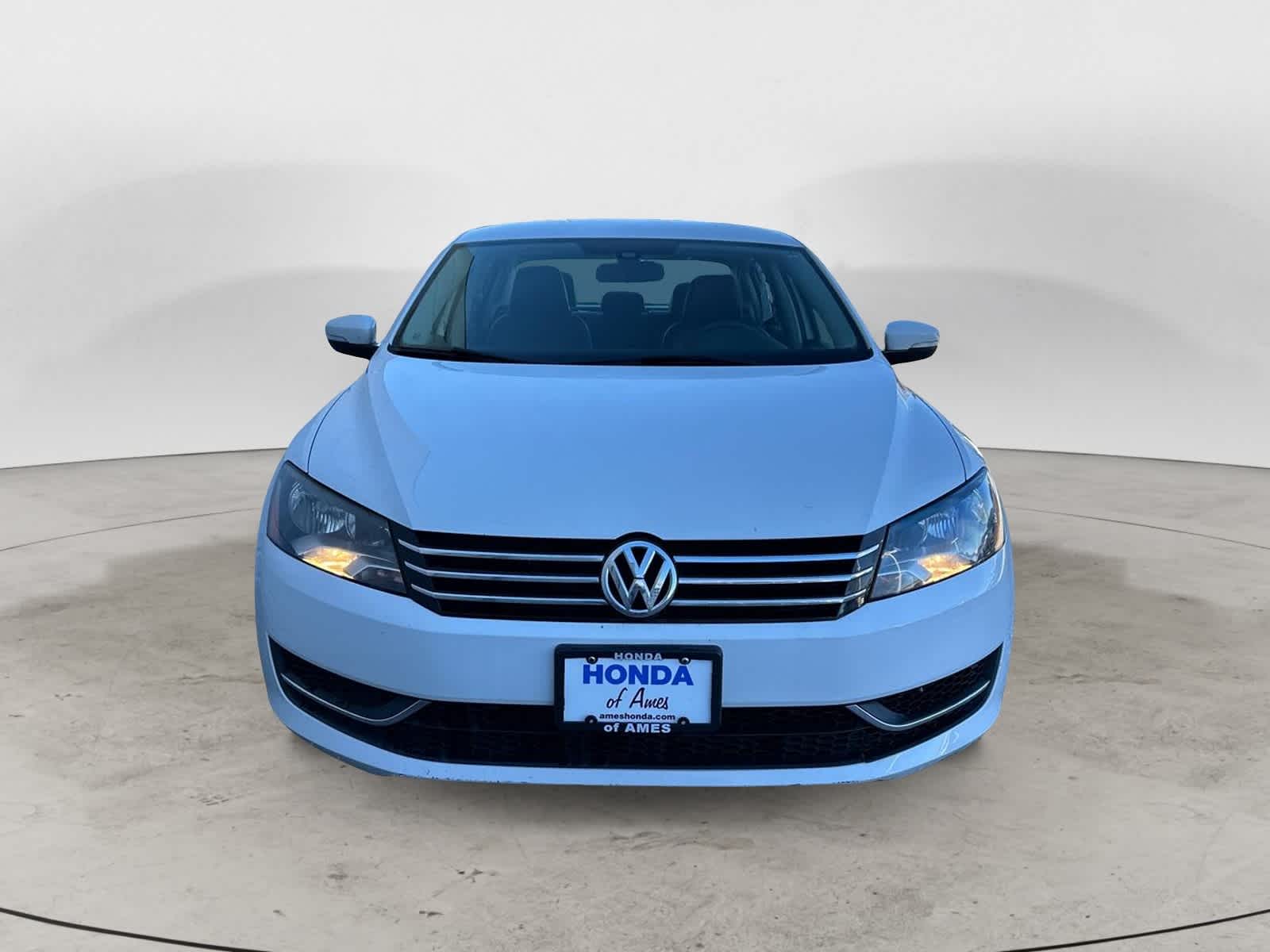 2015 Volkswagen Passat 1.8T Wolfsburg Ed 2