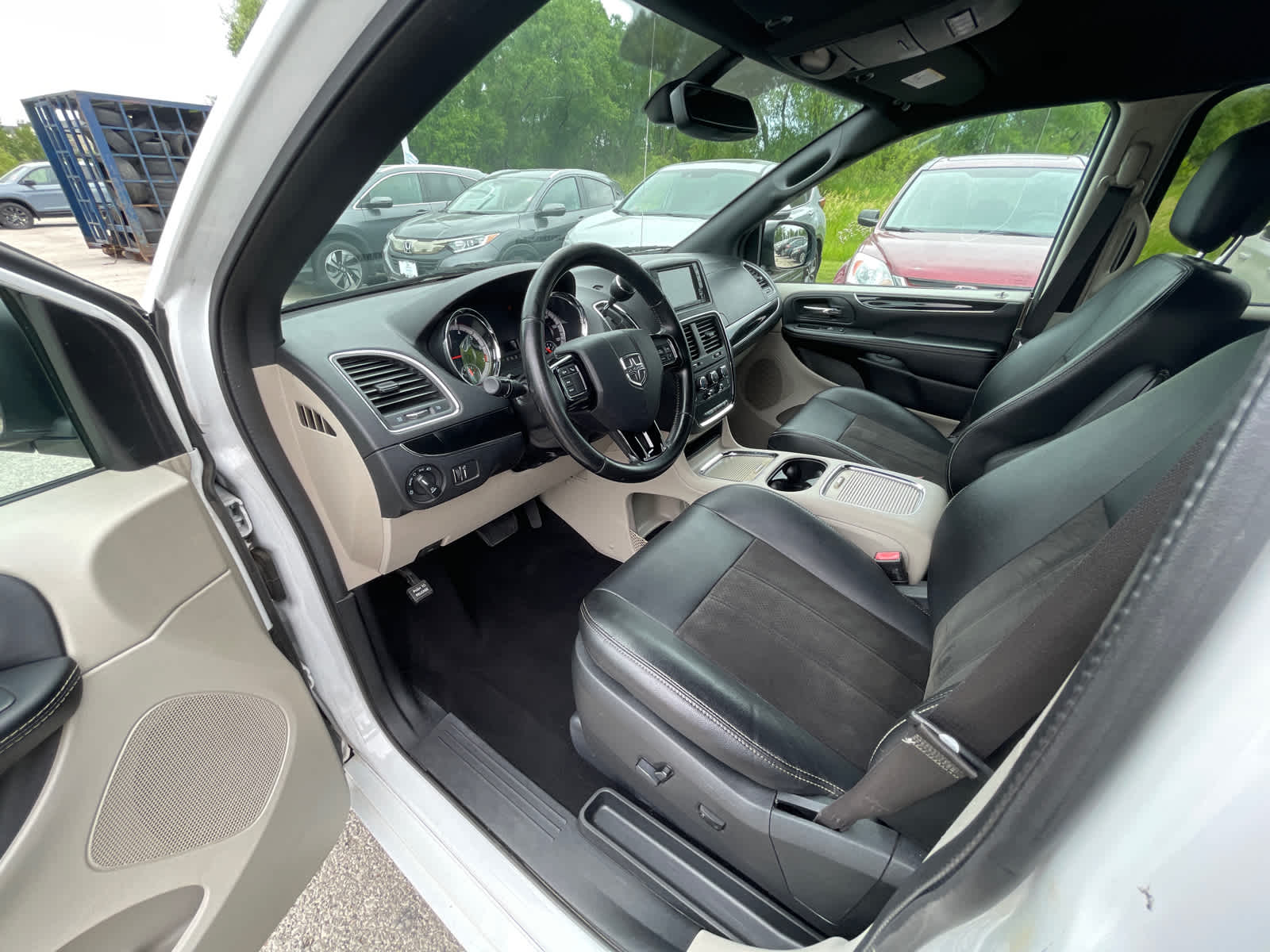 2019 Dodge Grand Caravan SXT 11