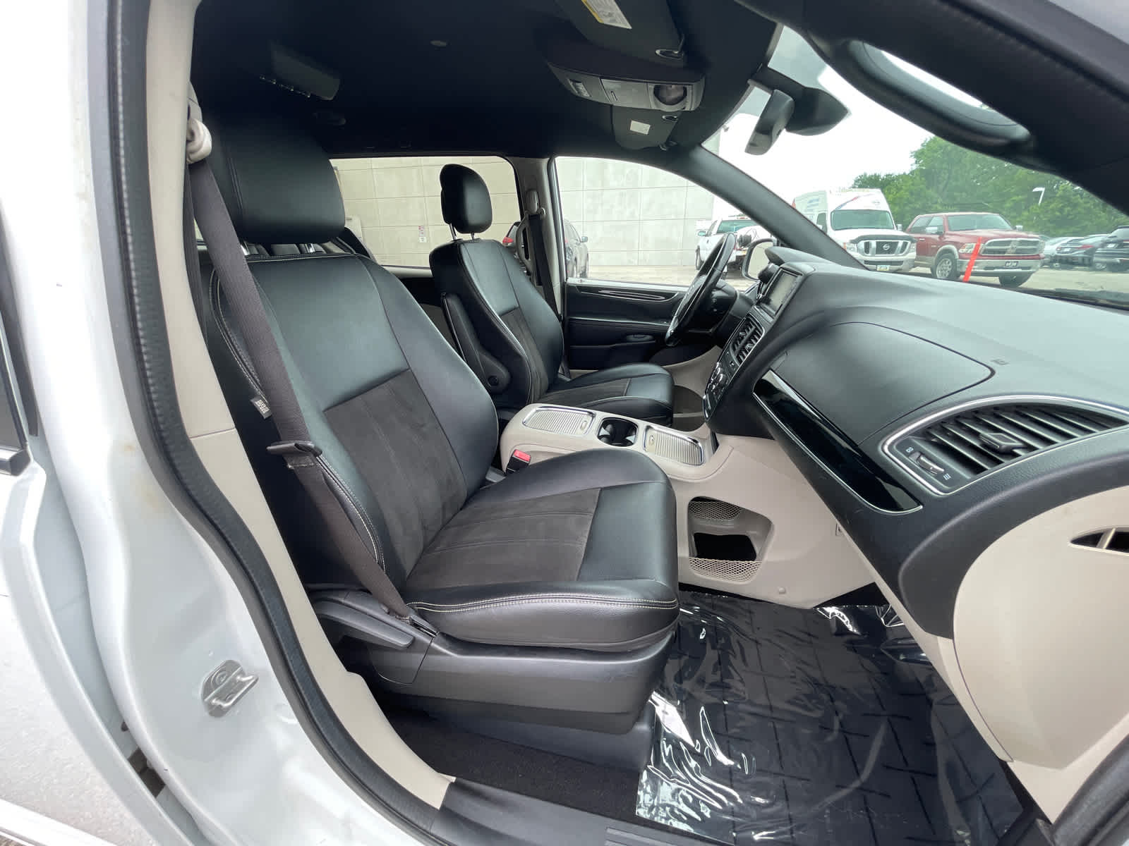 2019 Dodge Grand Caravan SXT 16