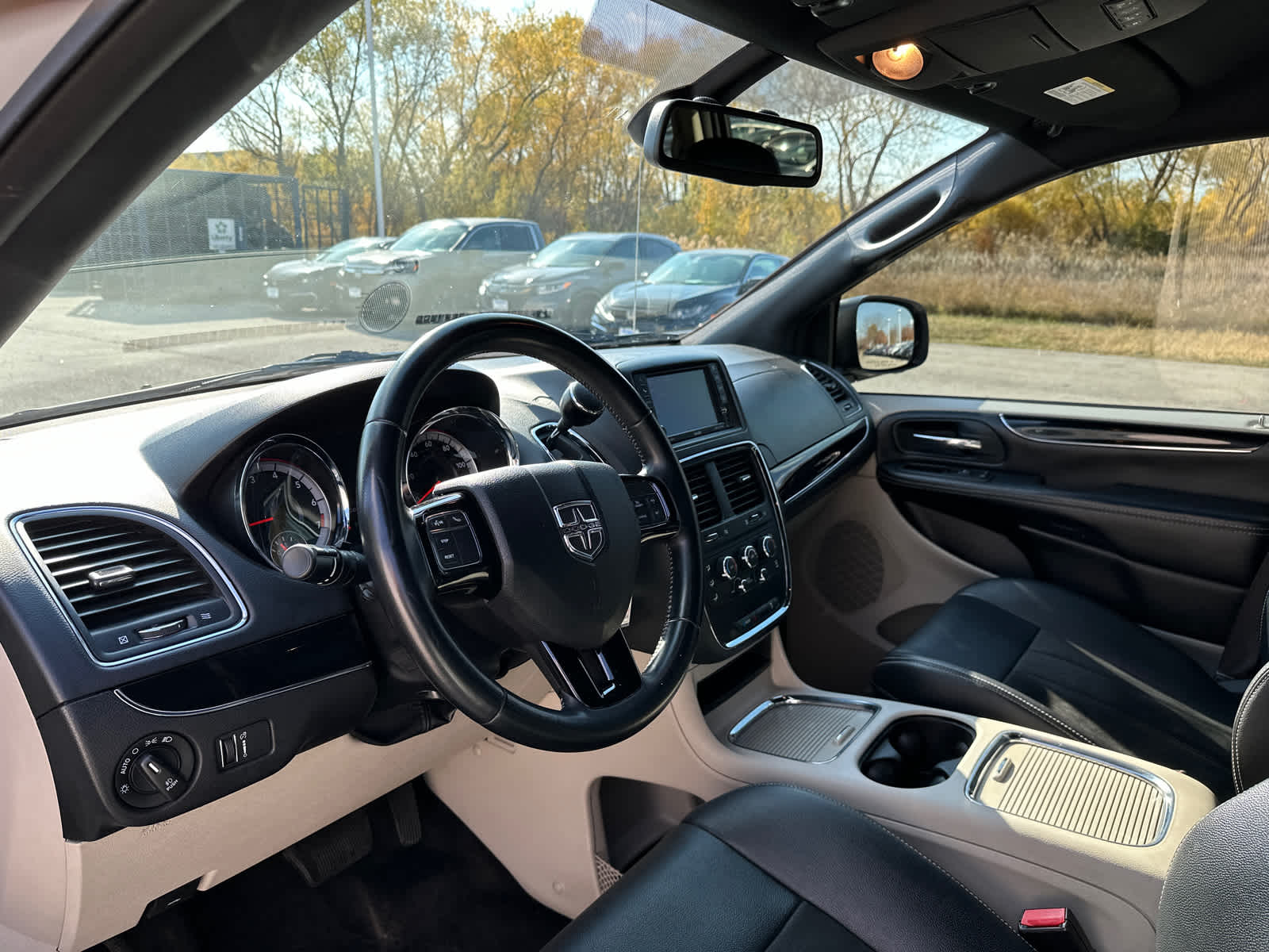 2020 Dodge Grand Caravan SXT 10