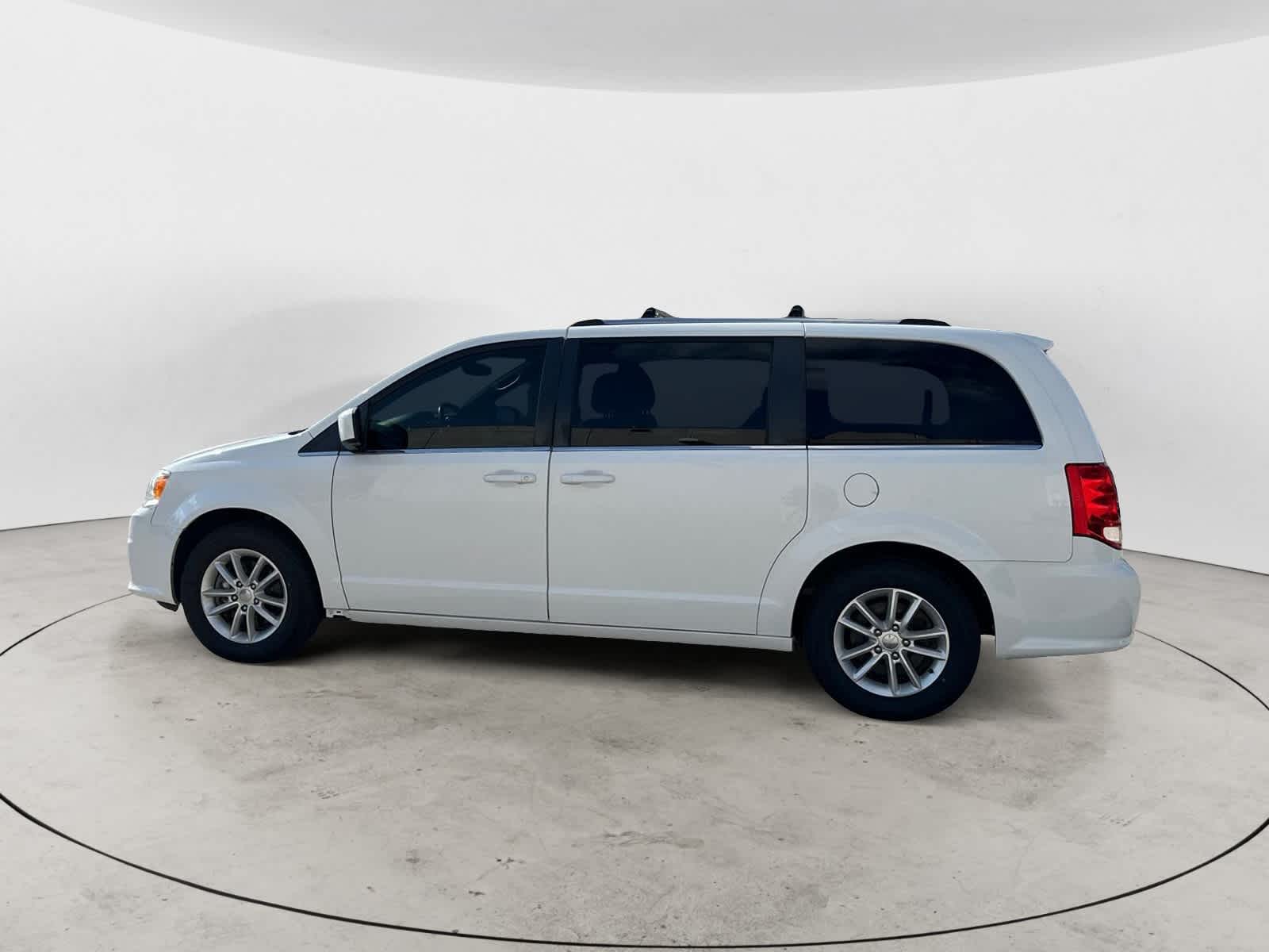 2020 Dodge Grand Caravan SXT 3