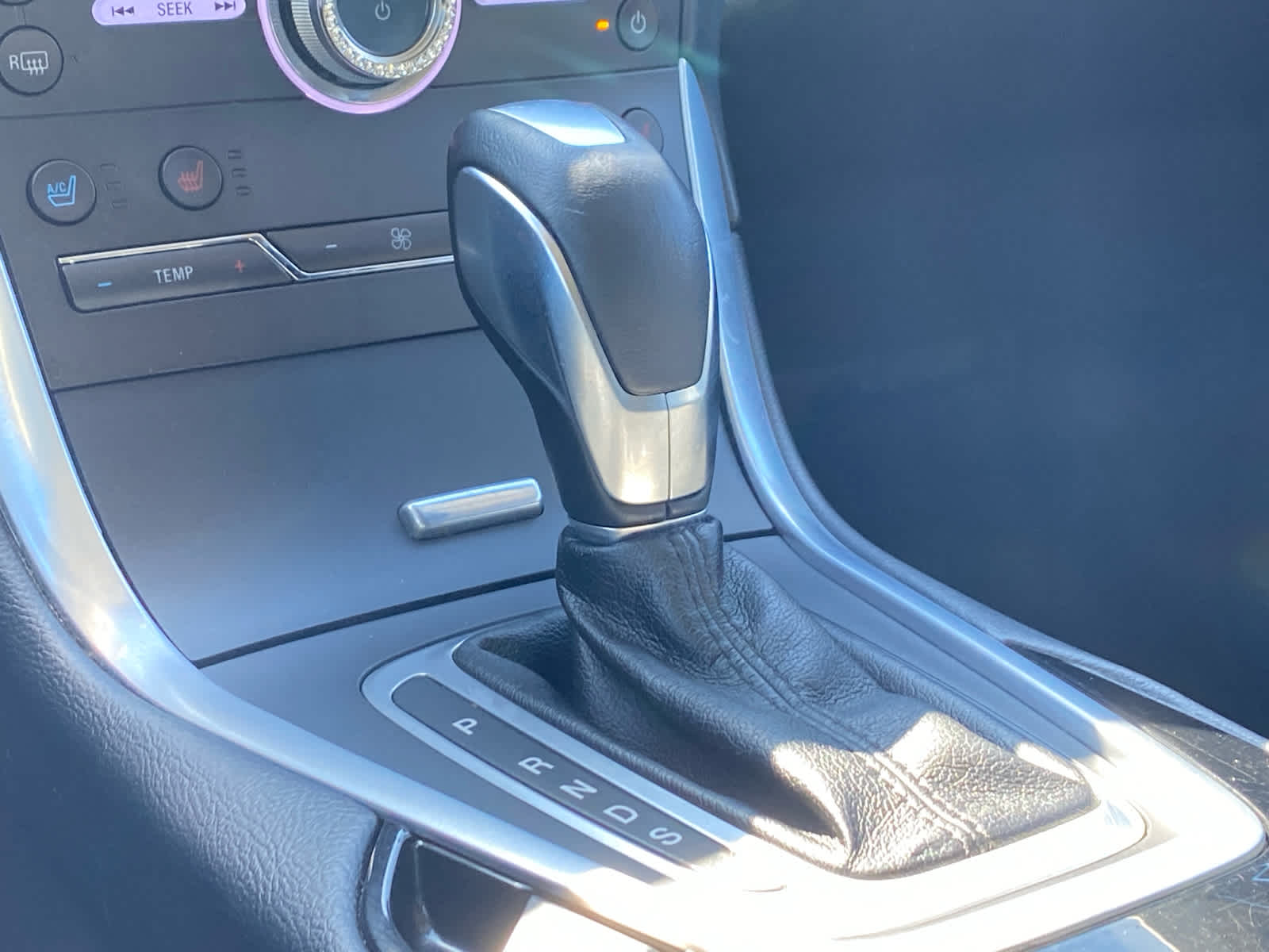 2018 Ford Edge Titanium 17