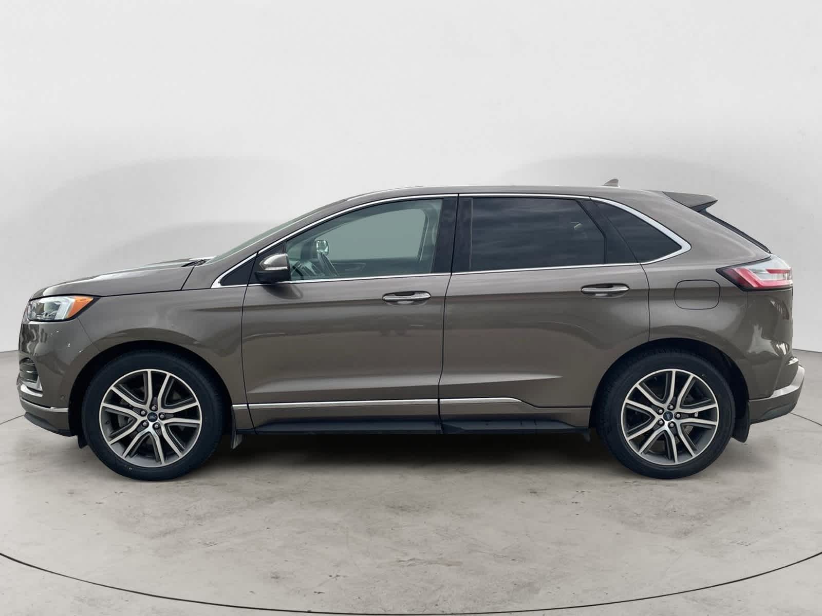 2019 Ford Edge Titanium 3