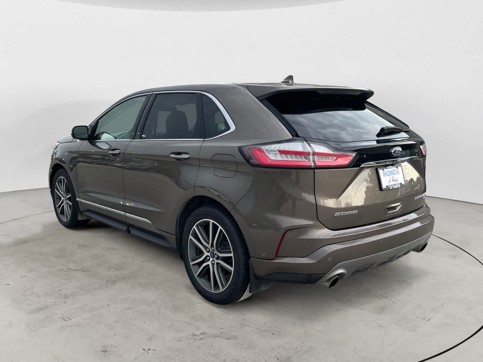 2019 Ford Edge Titanium 4