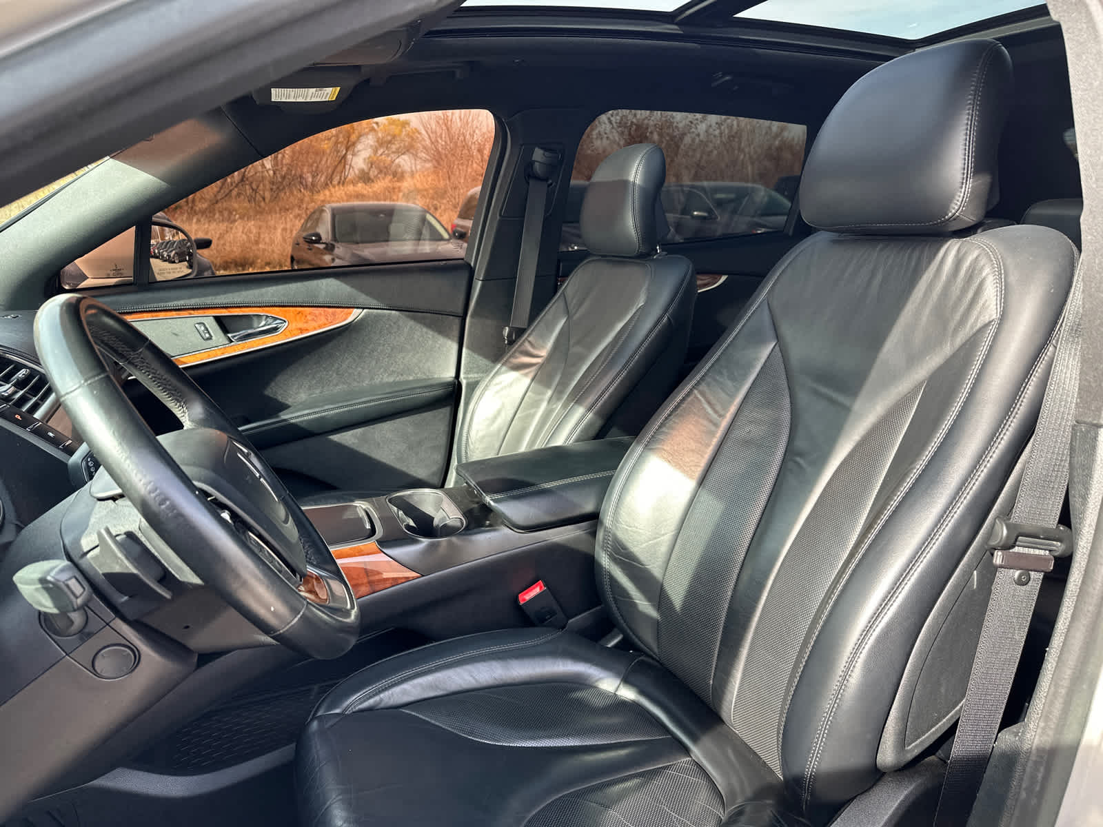 2019 Lincoln Nautilus Select 26