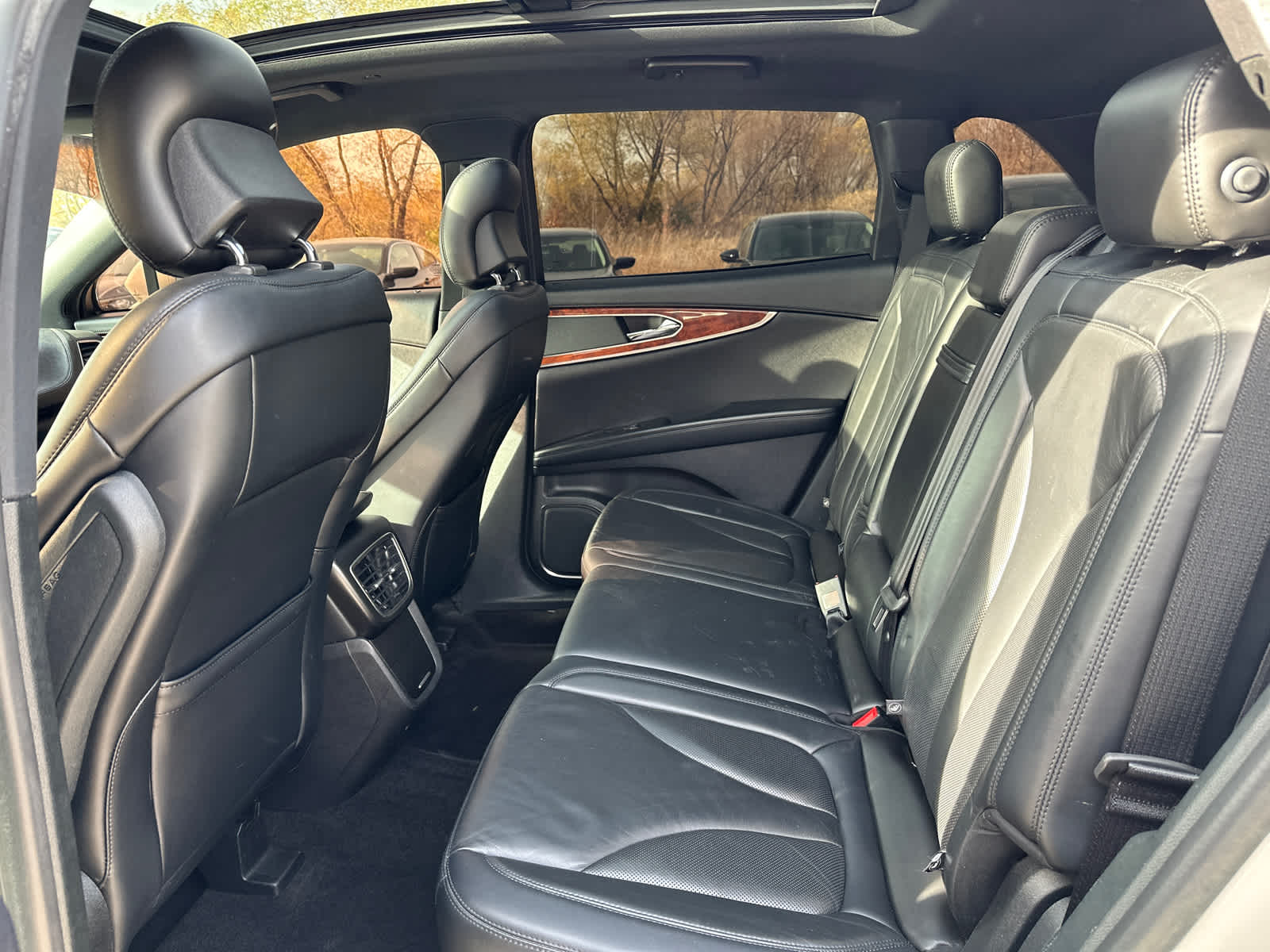 2019 Lincoln Nautilus Select 21