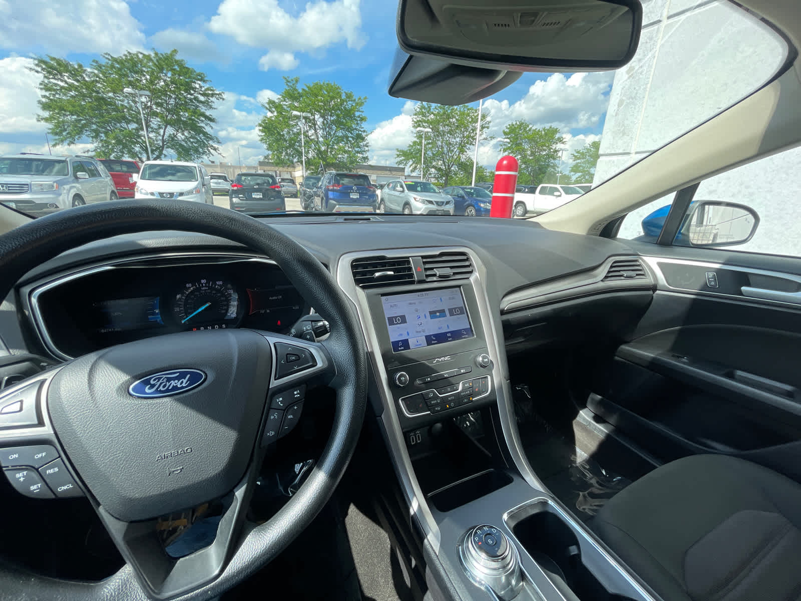 2020 Ford Fusion SE 15