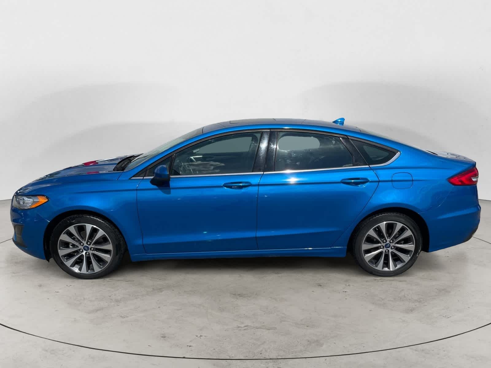 2020 Ford Fusion SE 2