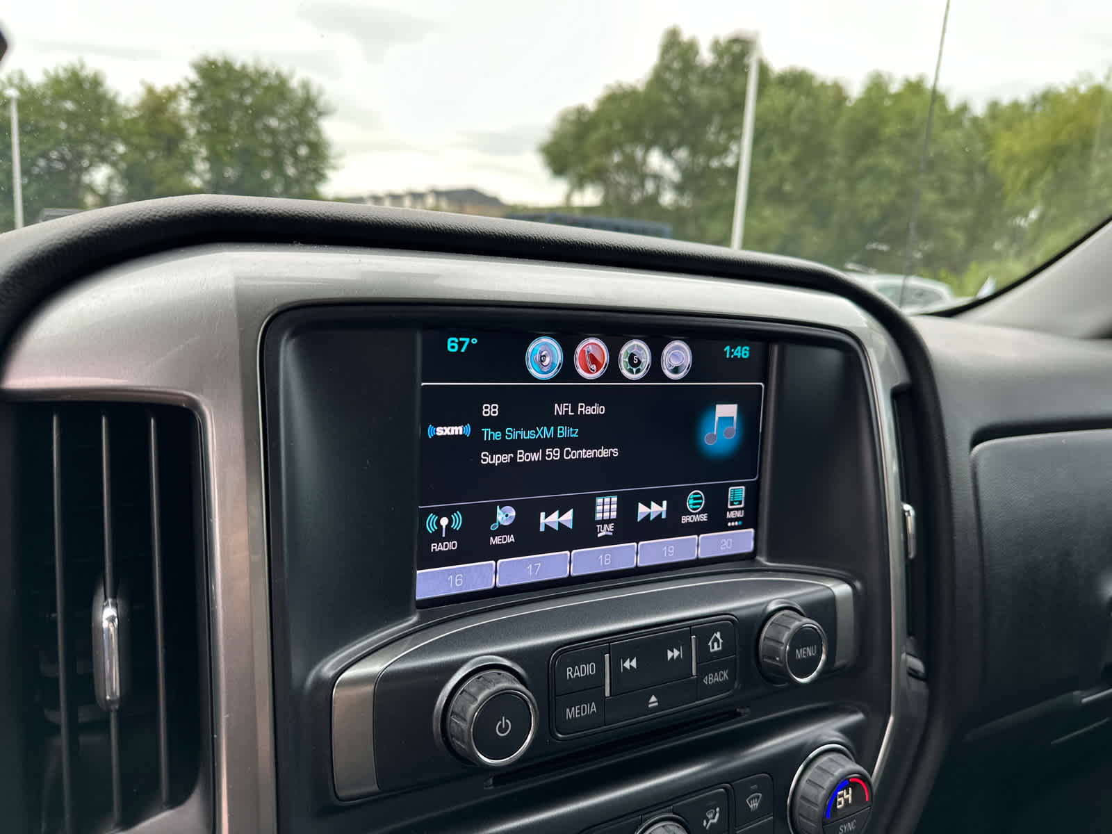 2017 Chevrolet Silverado 1500 LT 4WD Crew Cab 143.5 13