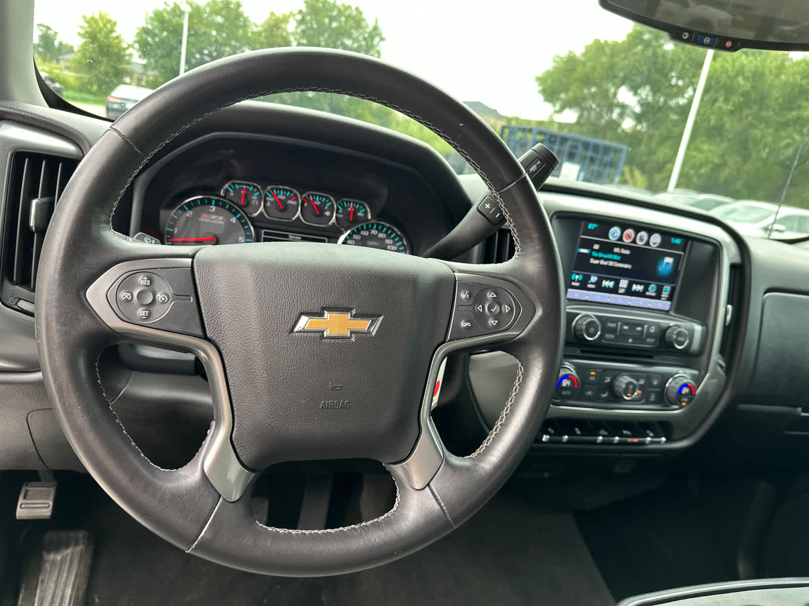 2017 Chevrolet Silverado 1500 LT 4WD Crew Cab 143.5 11