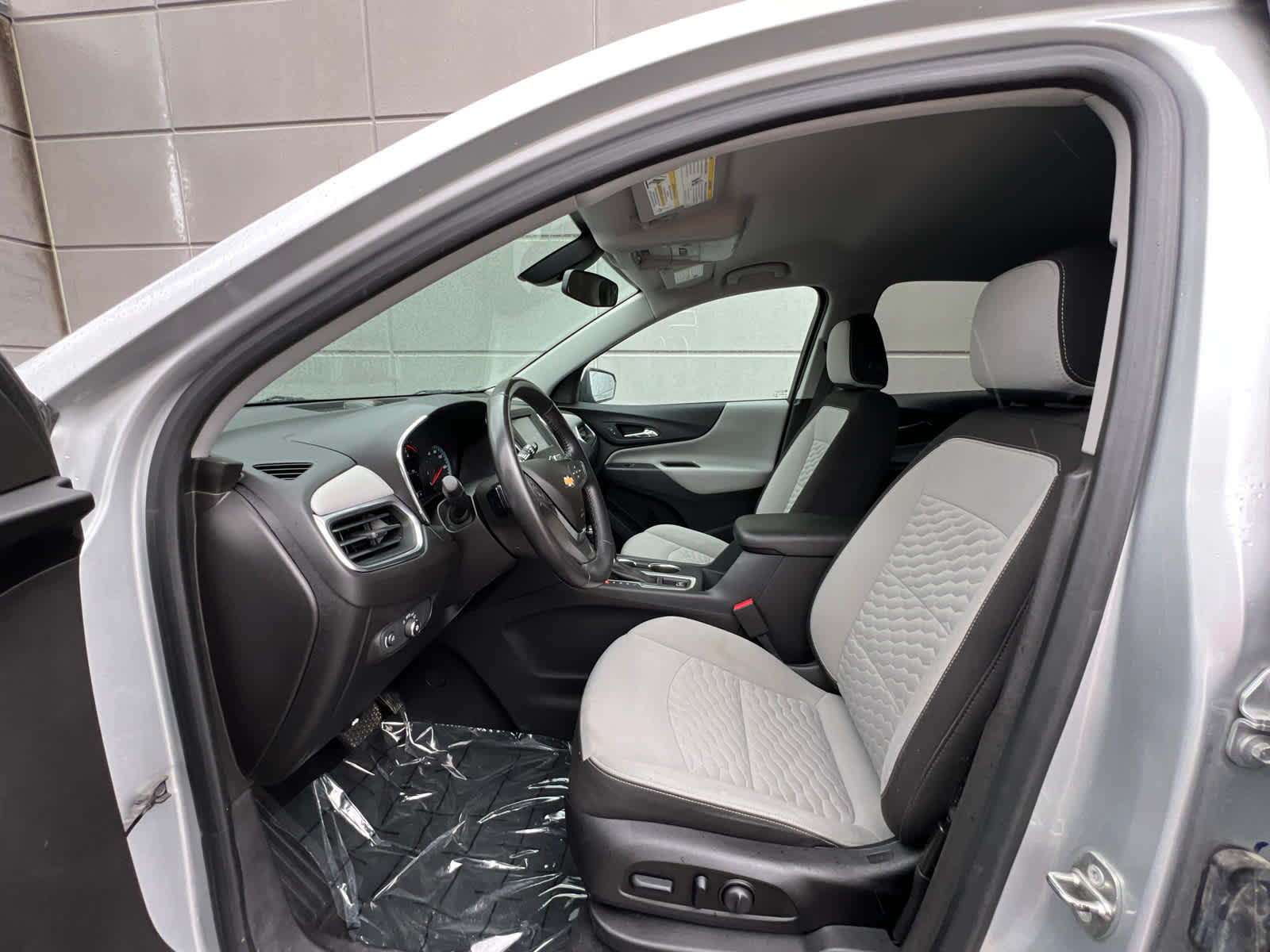 2018 Chevrolet Equinox LT 16