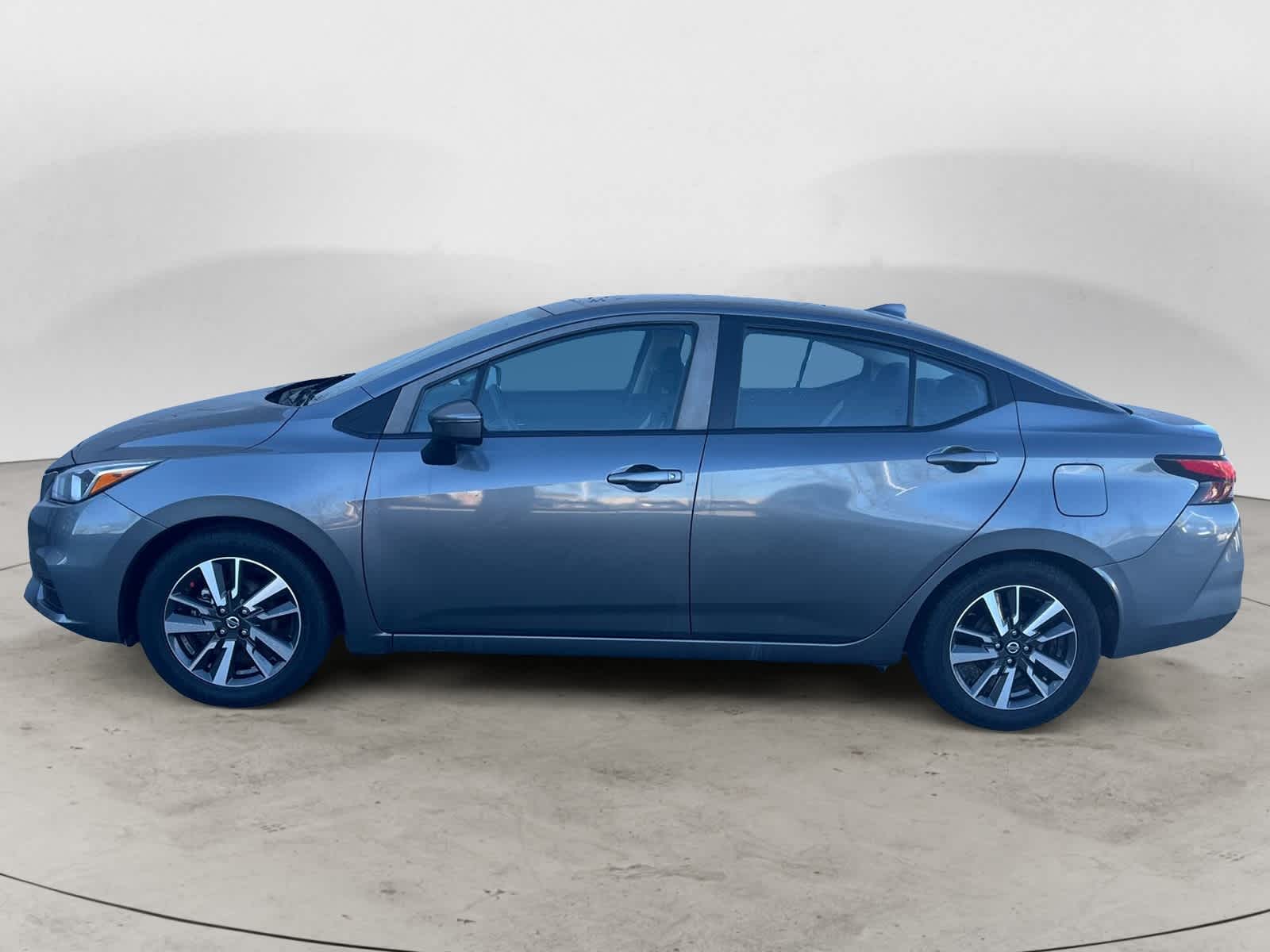 2021 Nissan Versa SV 4