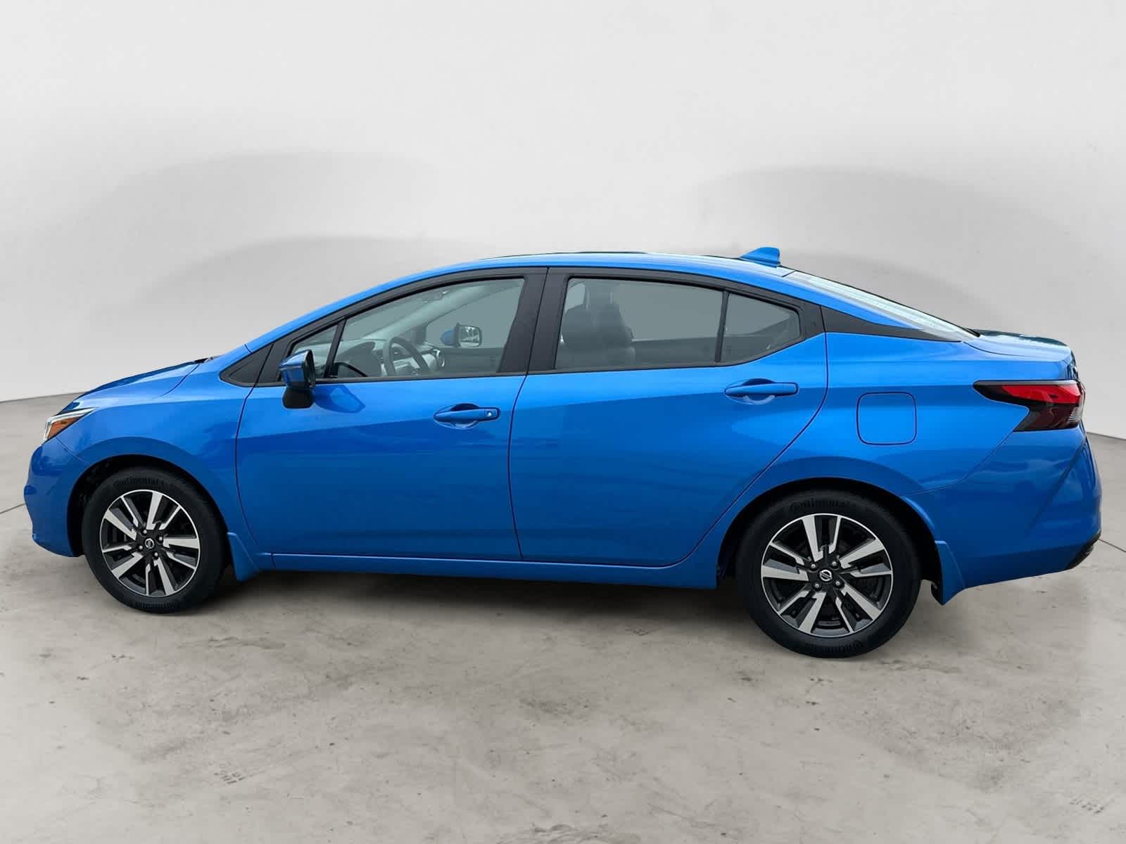 2021 Nissan Versa SV 3