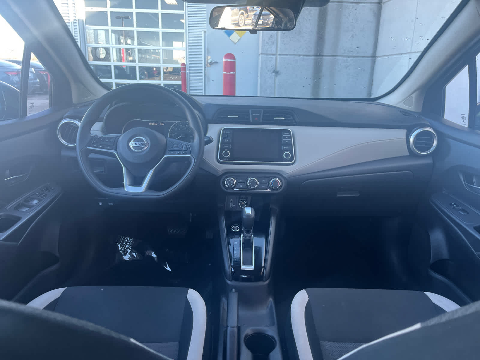 2021 Nissan Versa SV 11