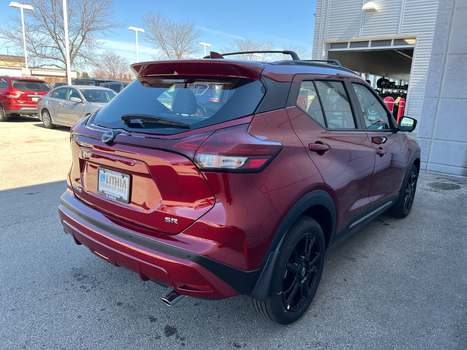 2024 Nissan Kicks SR 18