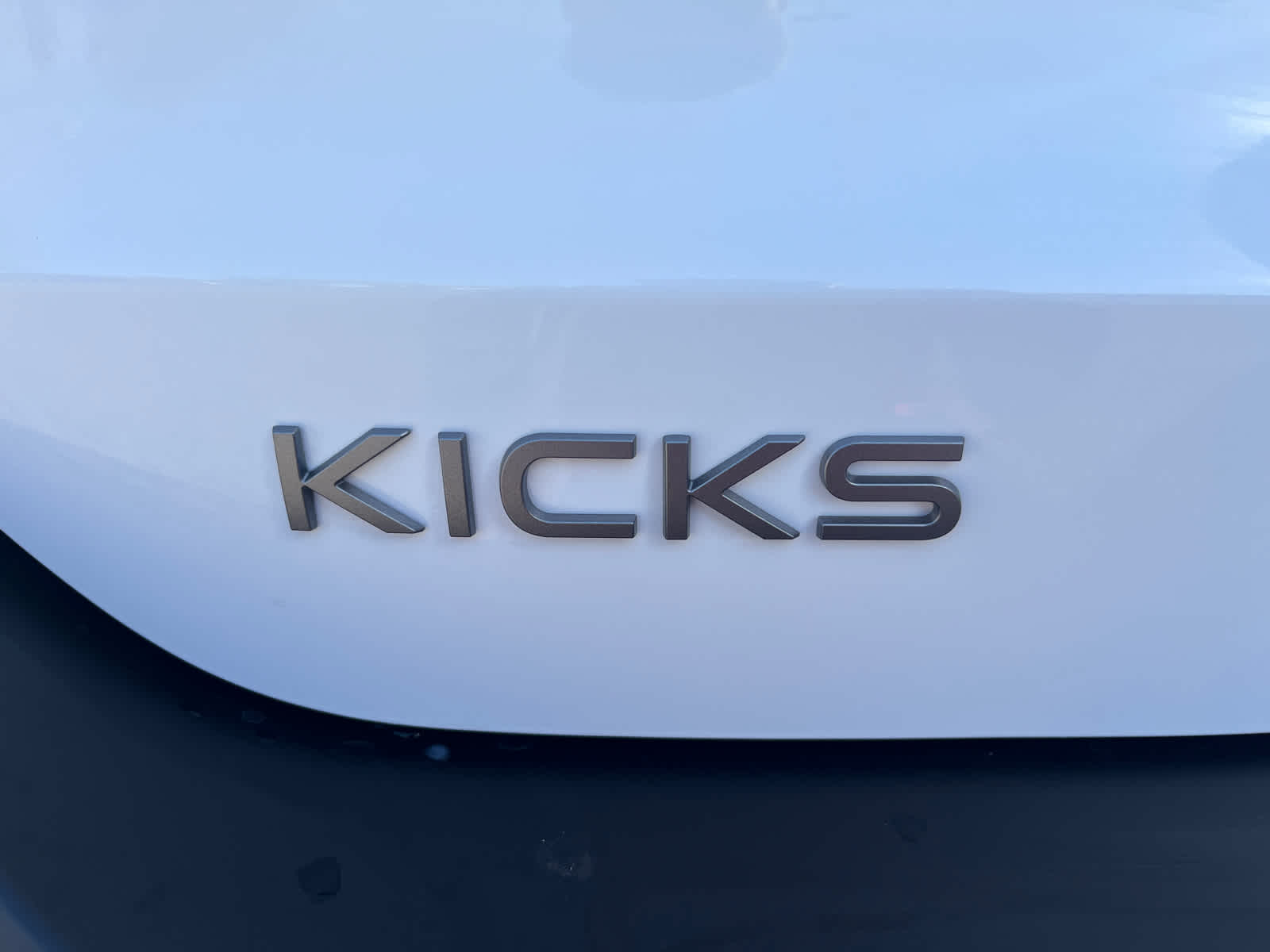 2025 Nissan Kicks S 20