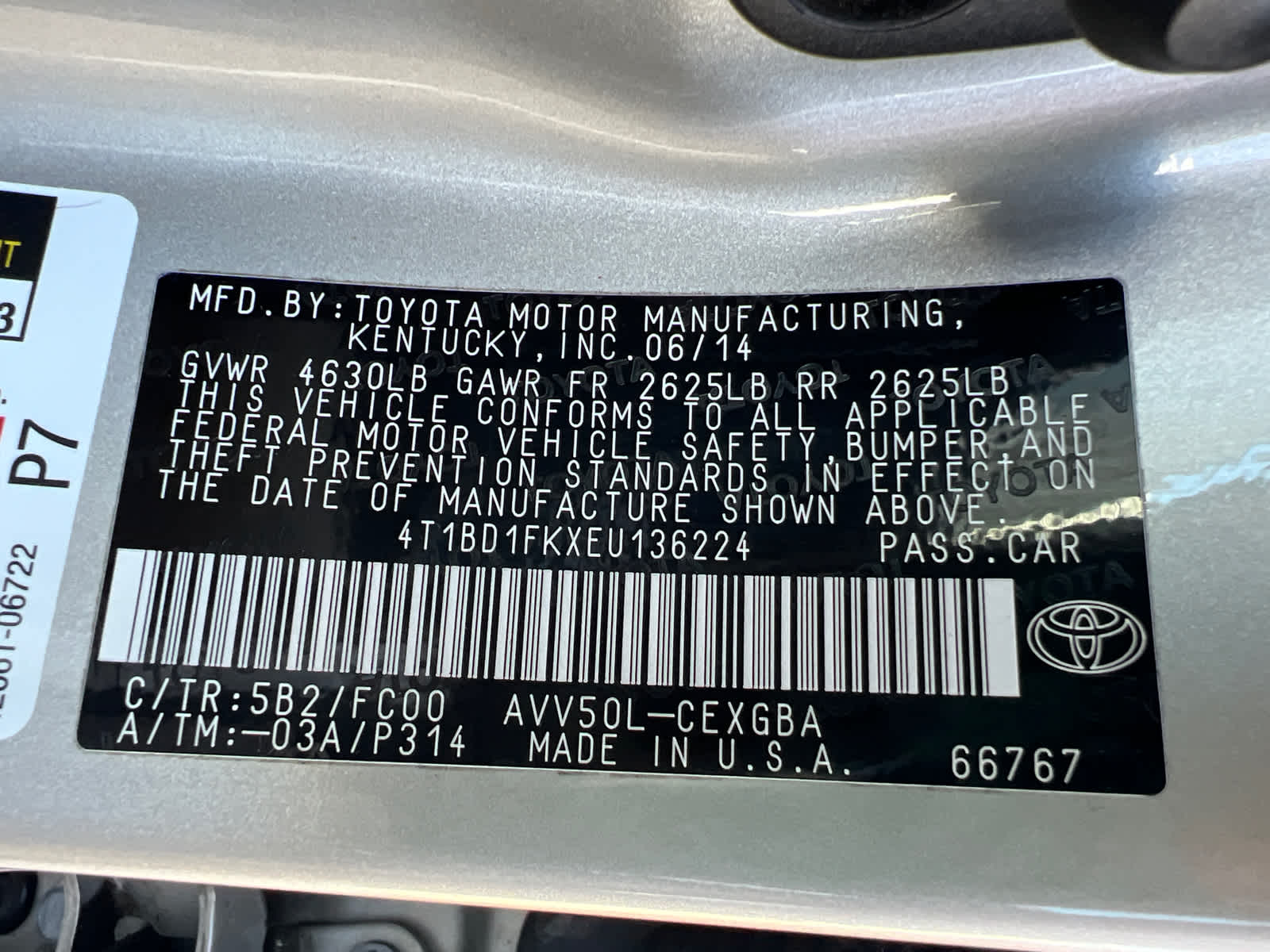 2014 Toyota Camry Hybrid XLE 19