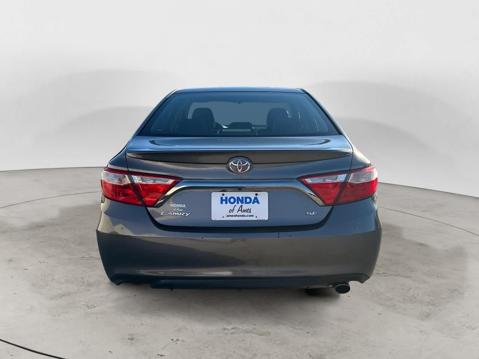 2016 Toyota Camry SE 5