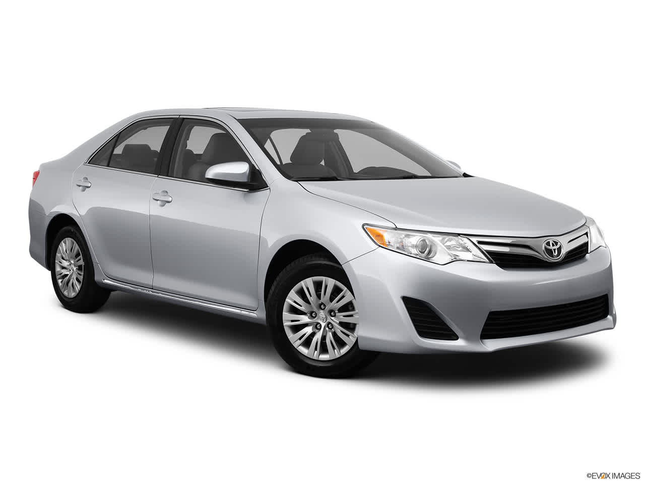 2012 Toyota Camry LE 27