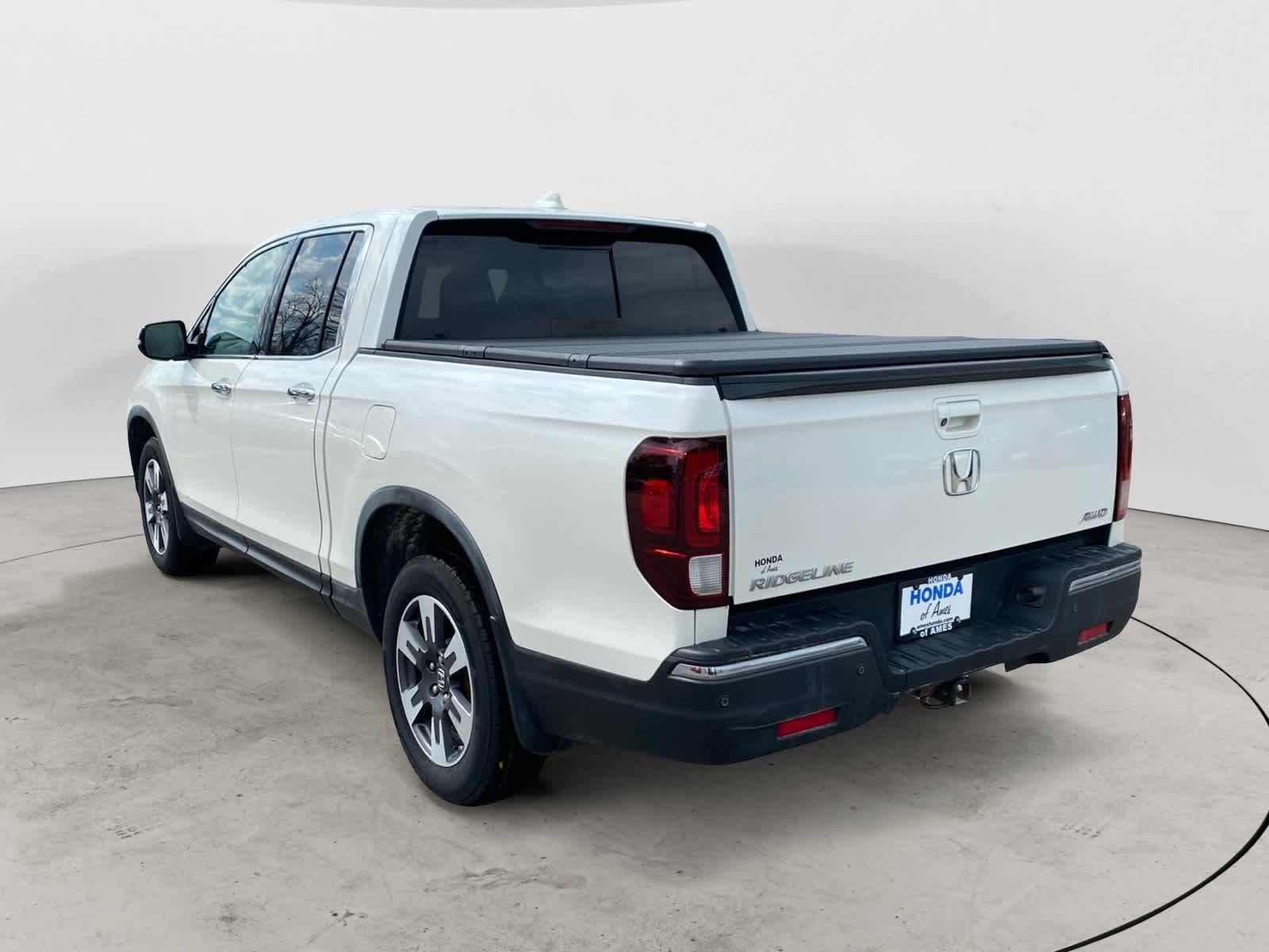 2017 Honda Ridgeline RTL-E 4x4 Crew Cab 5.3 Bed 4