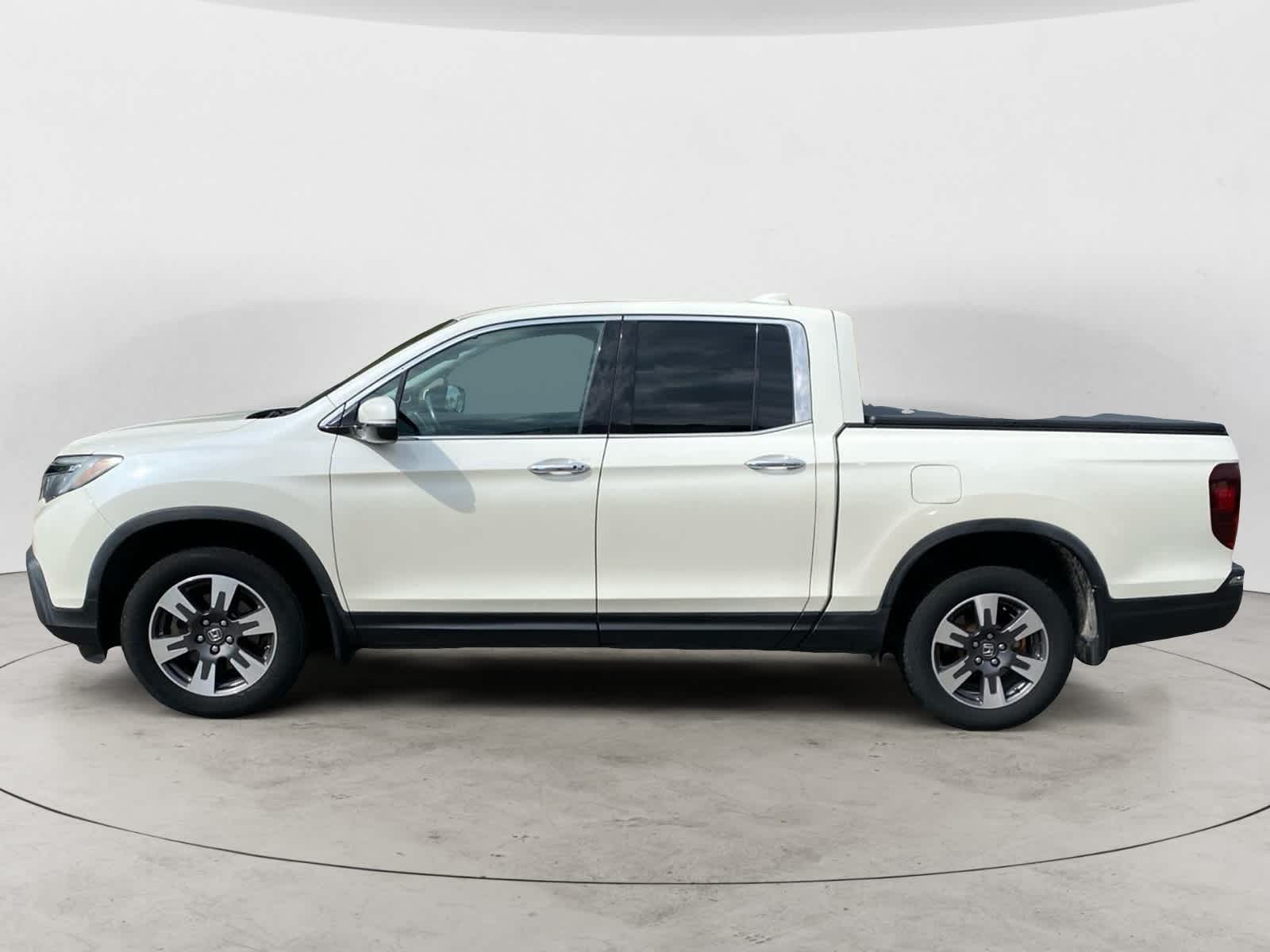 2017 Honda Ridgeline RTL-E 4x4 Crew Cab 5.3 Bed 3