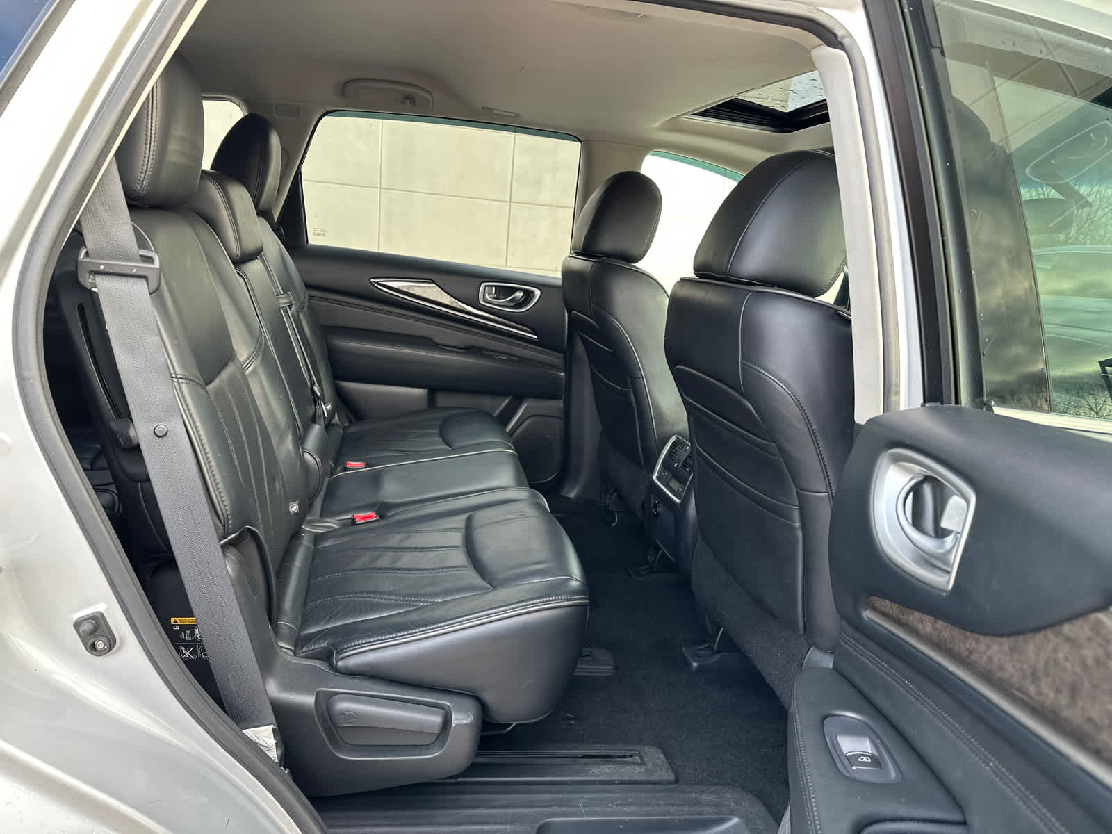 2014 INFINITI QX60  30