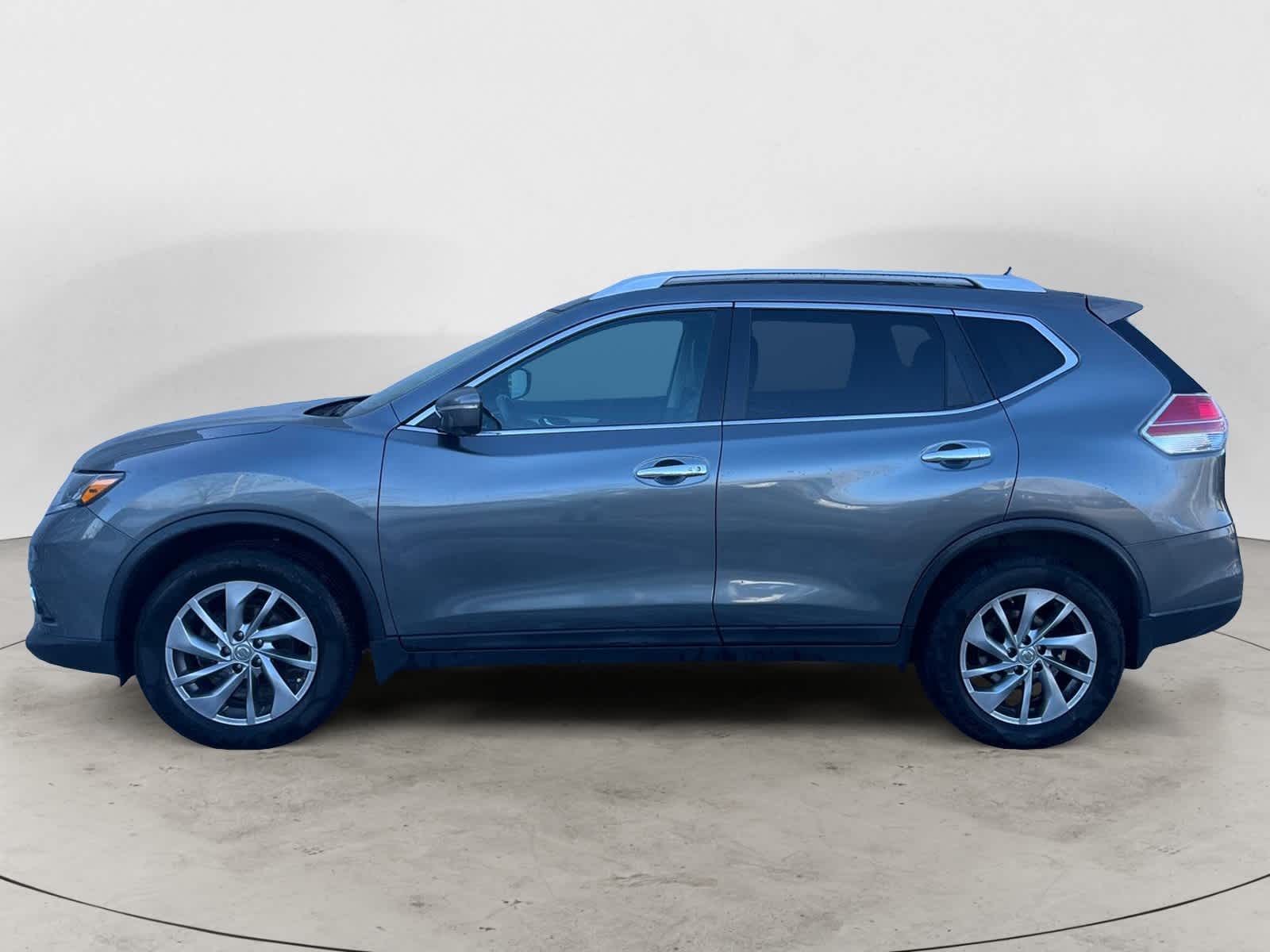 2015 Nissan Rogue SL 4