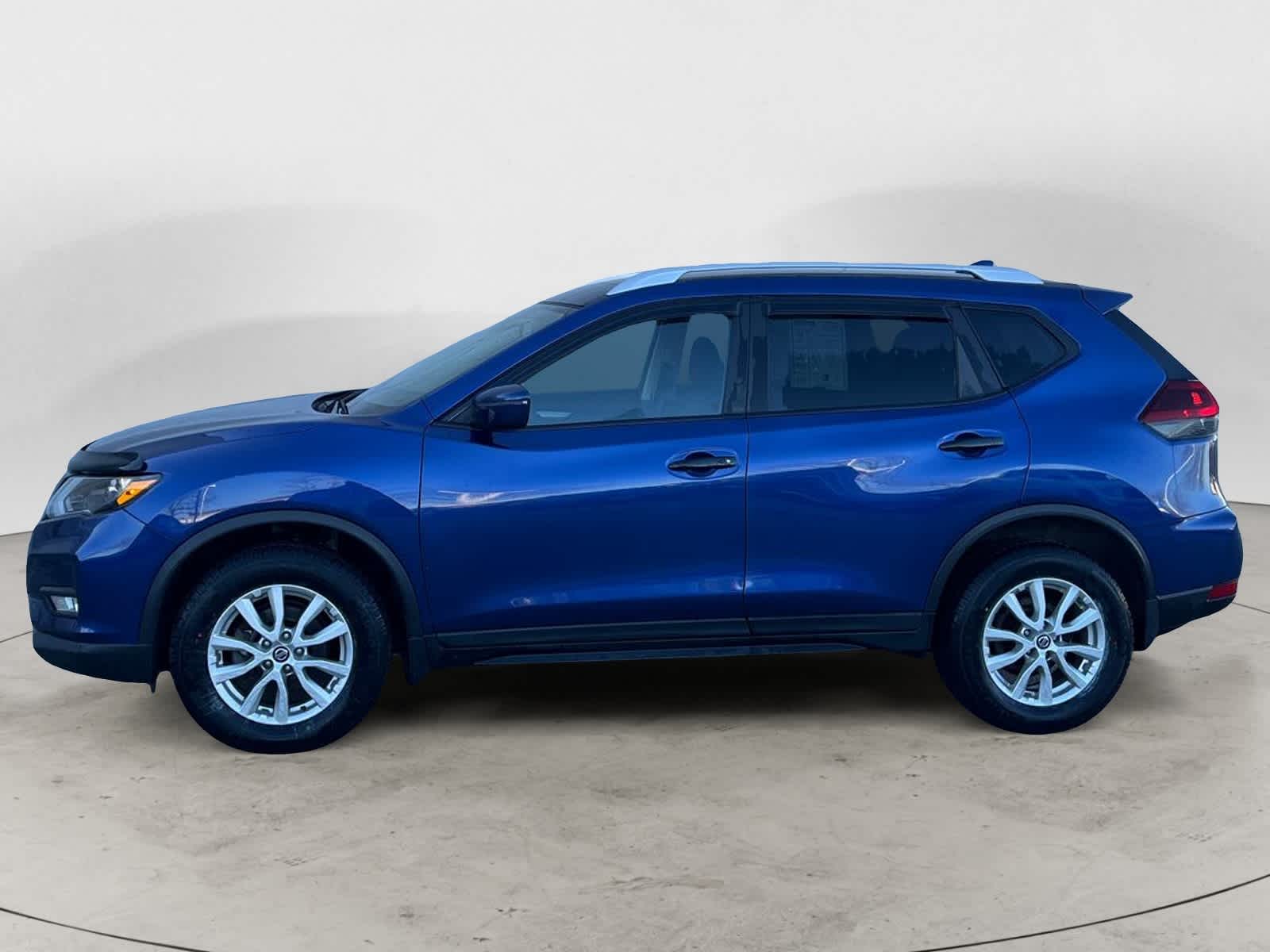 2019 Nissan Rogue SV 3