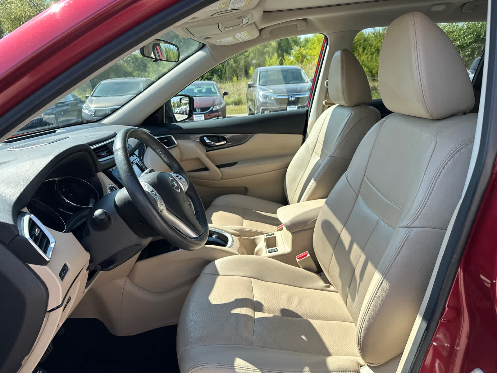 2016 Nissan Rogue SL 9