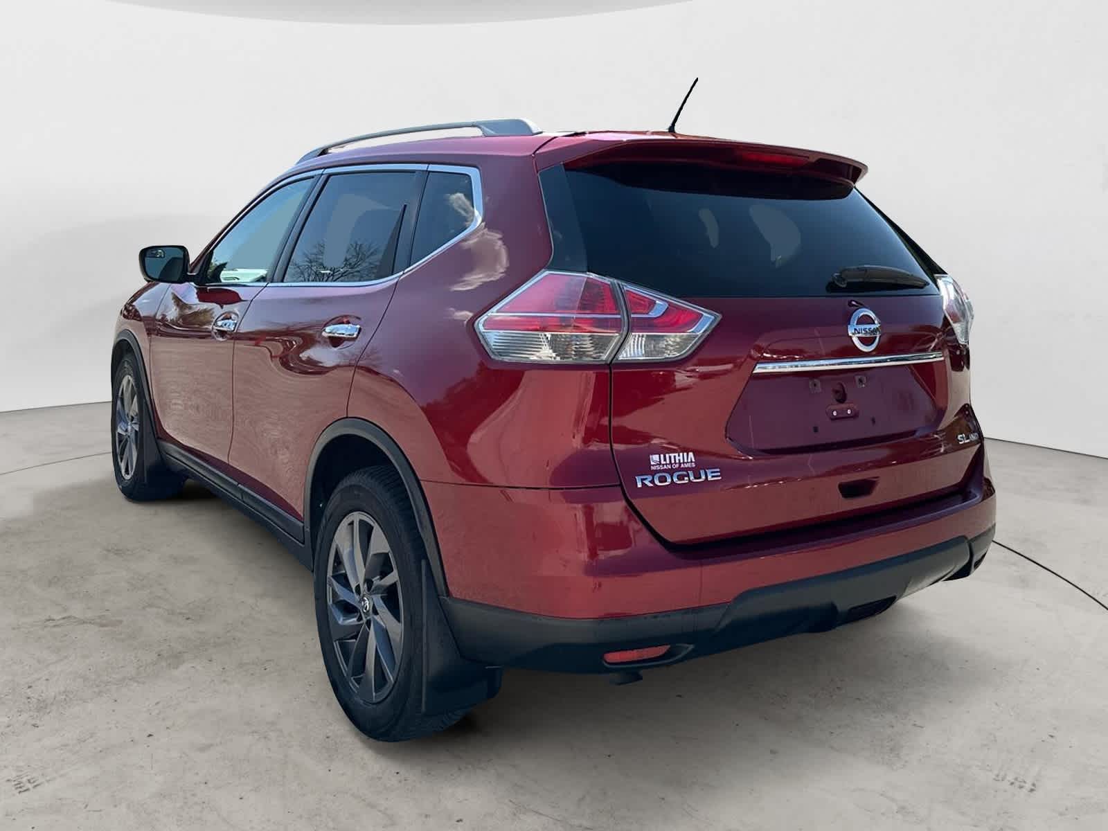 2016 Nissan Rogue SL 4