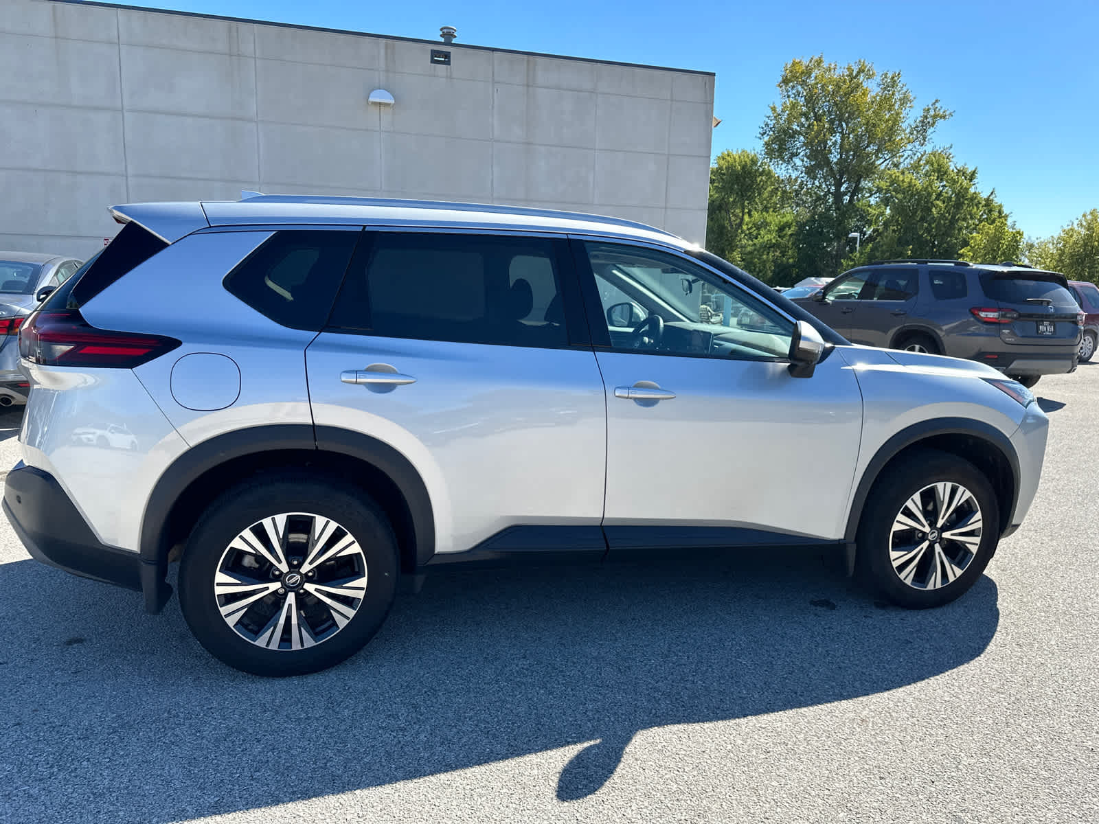 2021 Nissan Rogue SV 7