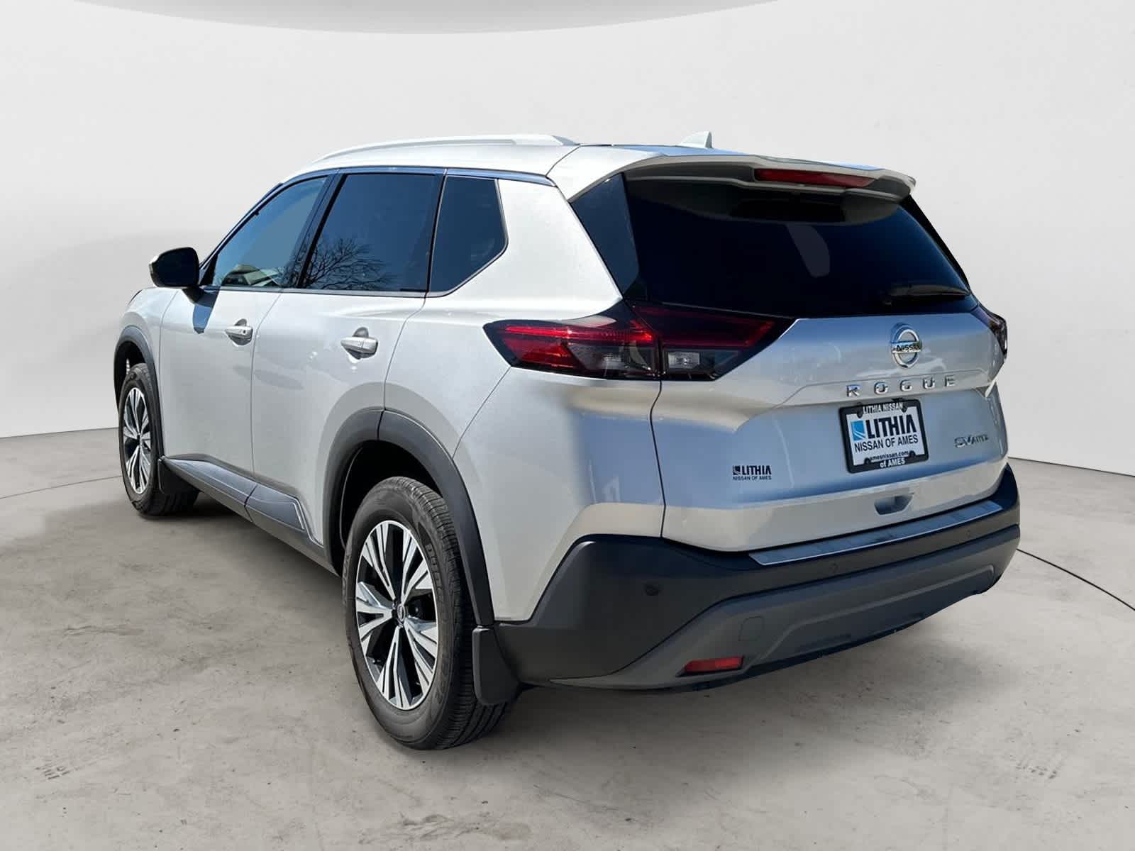 2021 Nissan Rogue SV 4