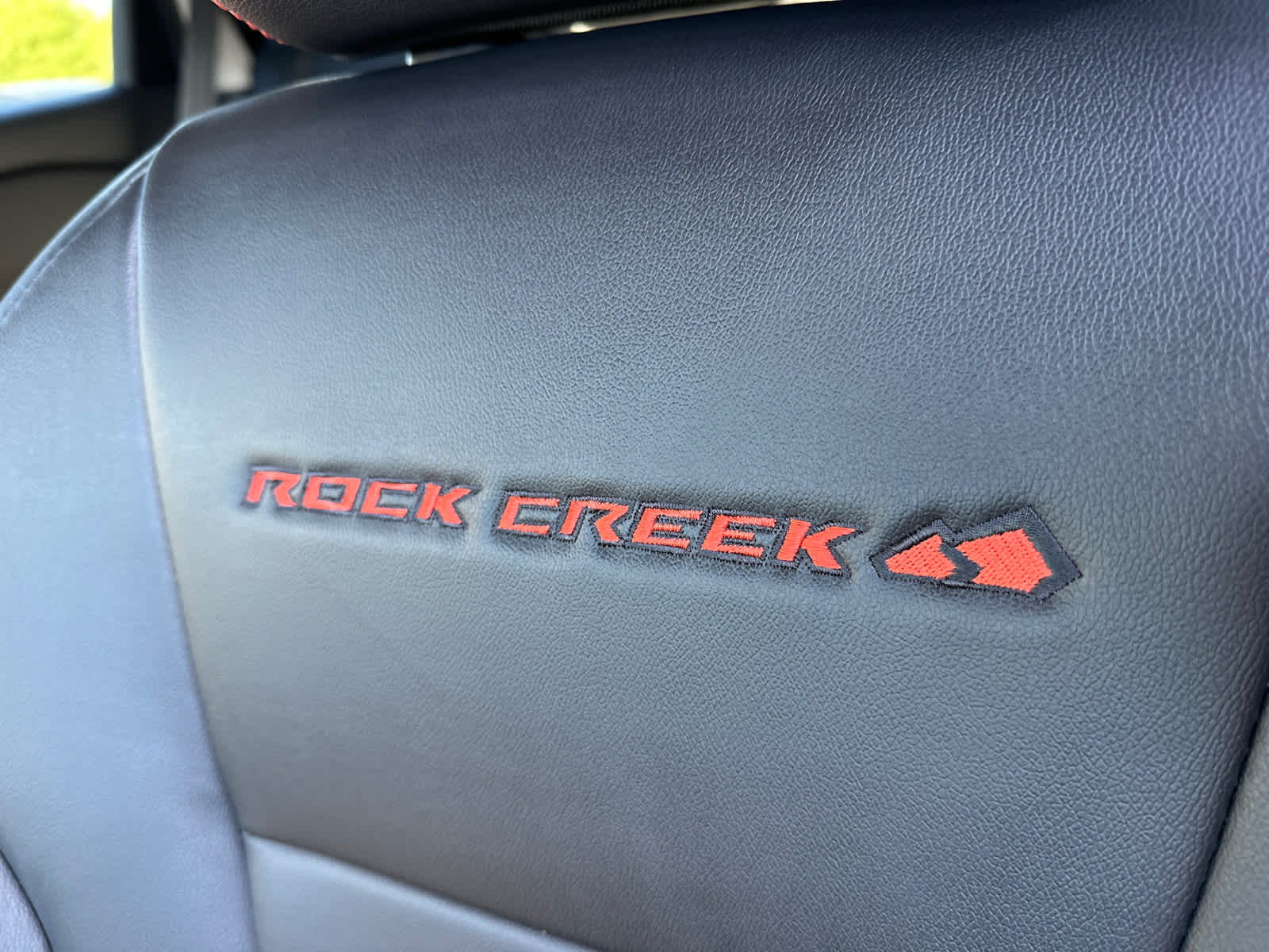 2025 Nissan Rogue Rock Creek 32