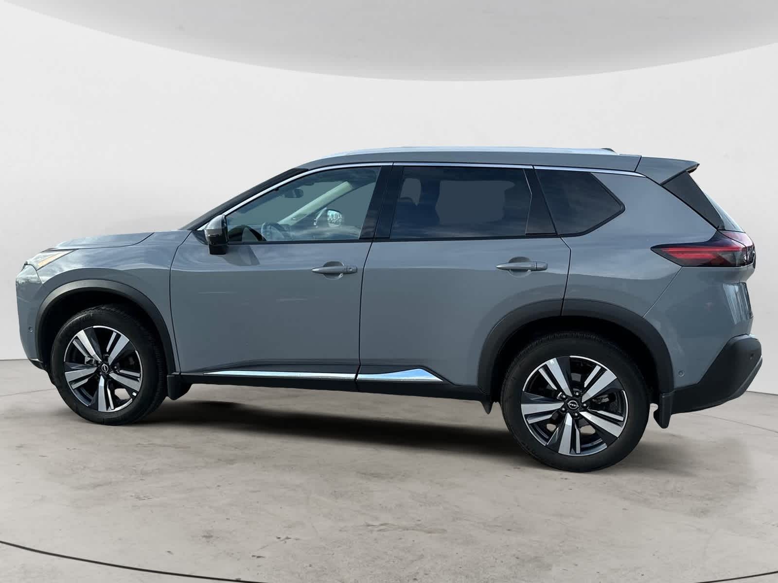 2022 Nissan Rogue SL 3