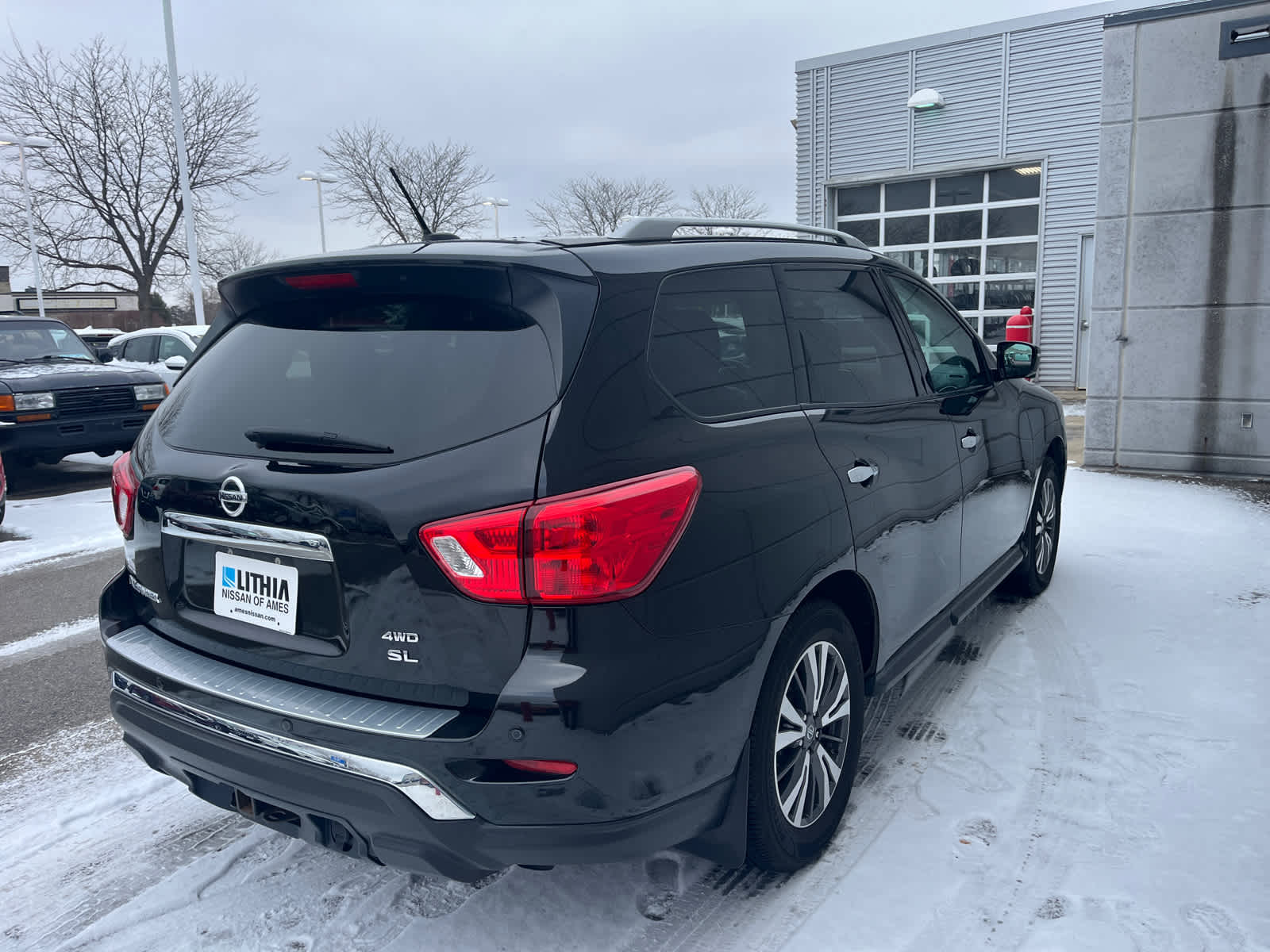 2017 Nissan Pathfinder SL 9