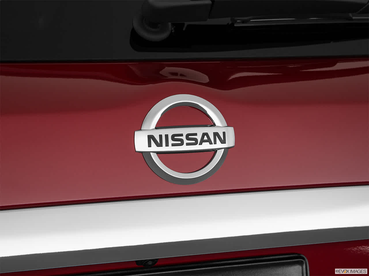 2018 Nissan Pathfinder SL 29